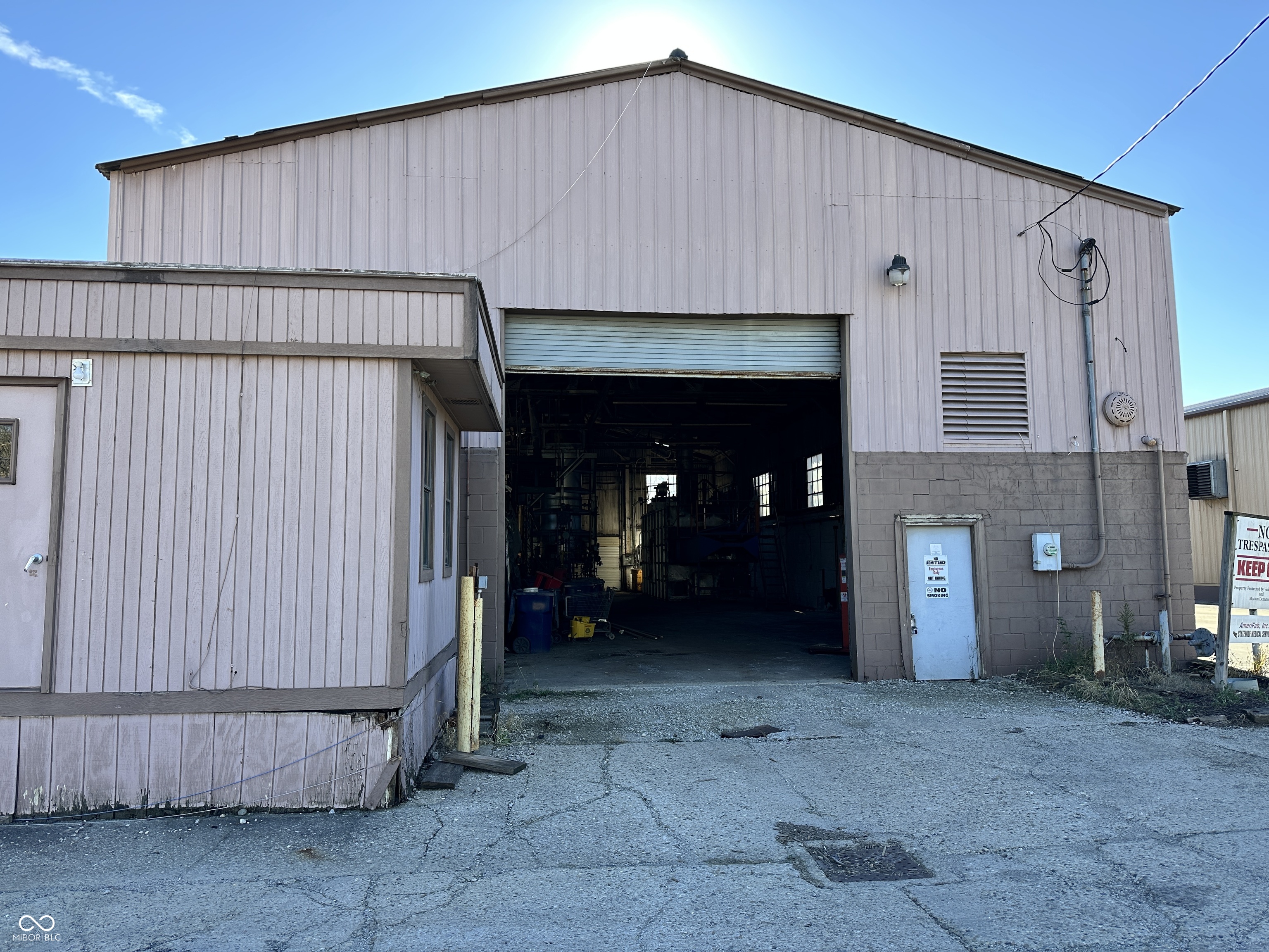 3601 E 9th Street