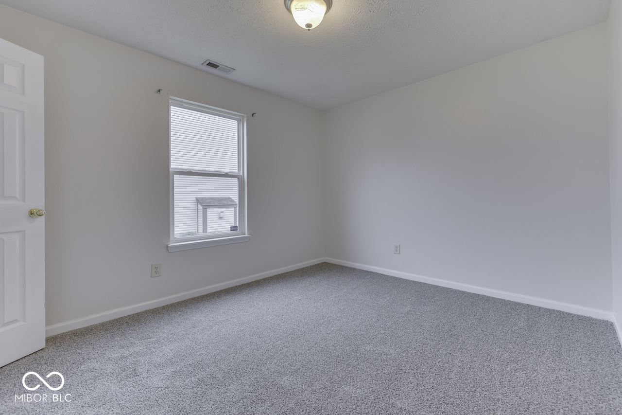724 W Harriman Avenue