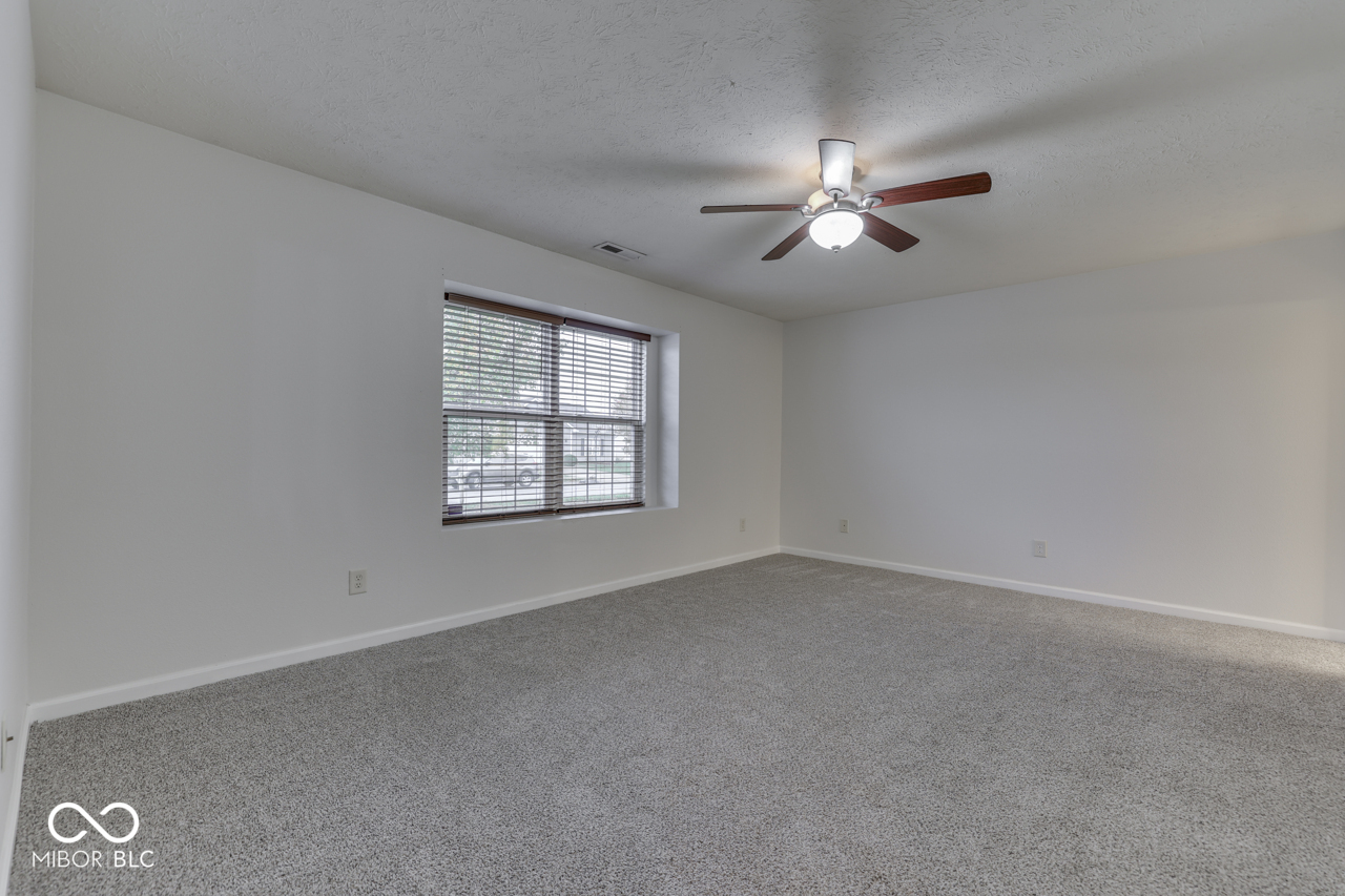 724 W Harriman Avenue