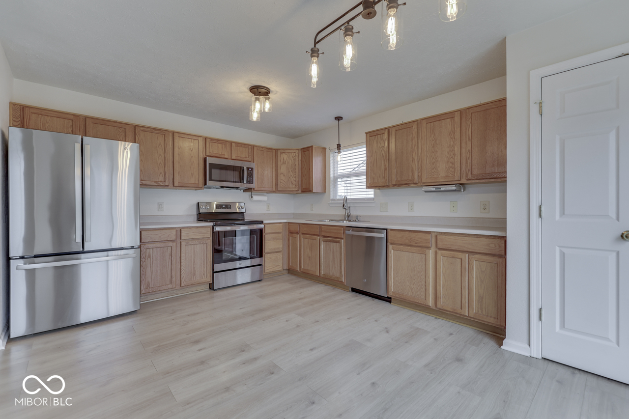 724 W Harriman Avenue