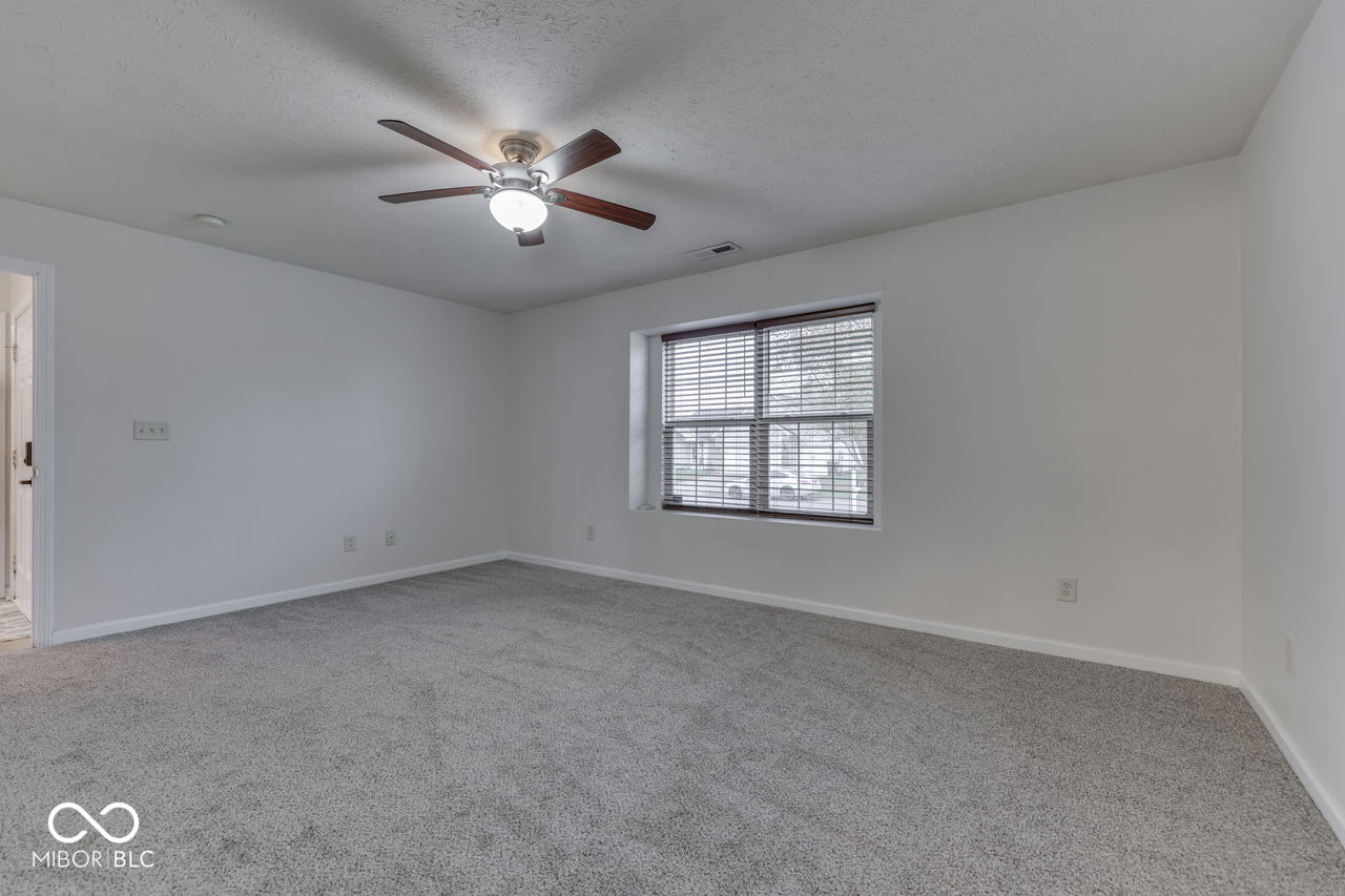 724 W Harriman Avenue