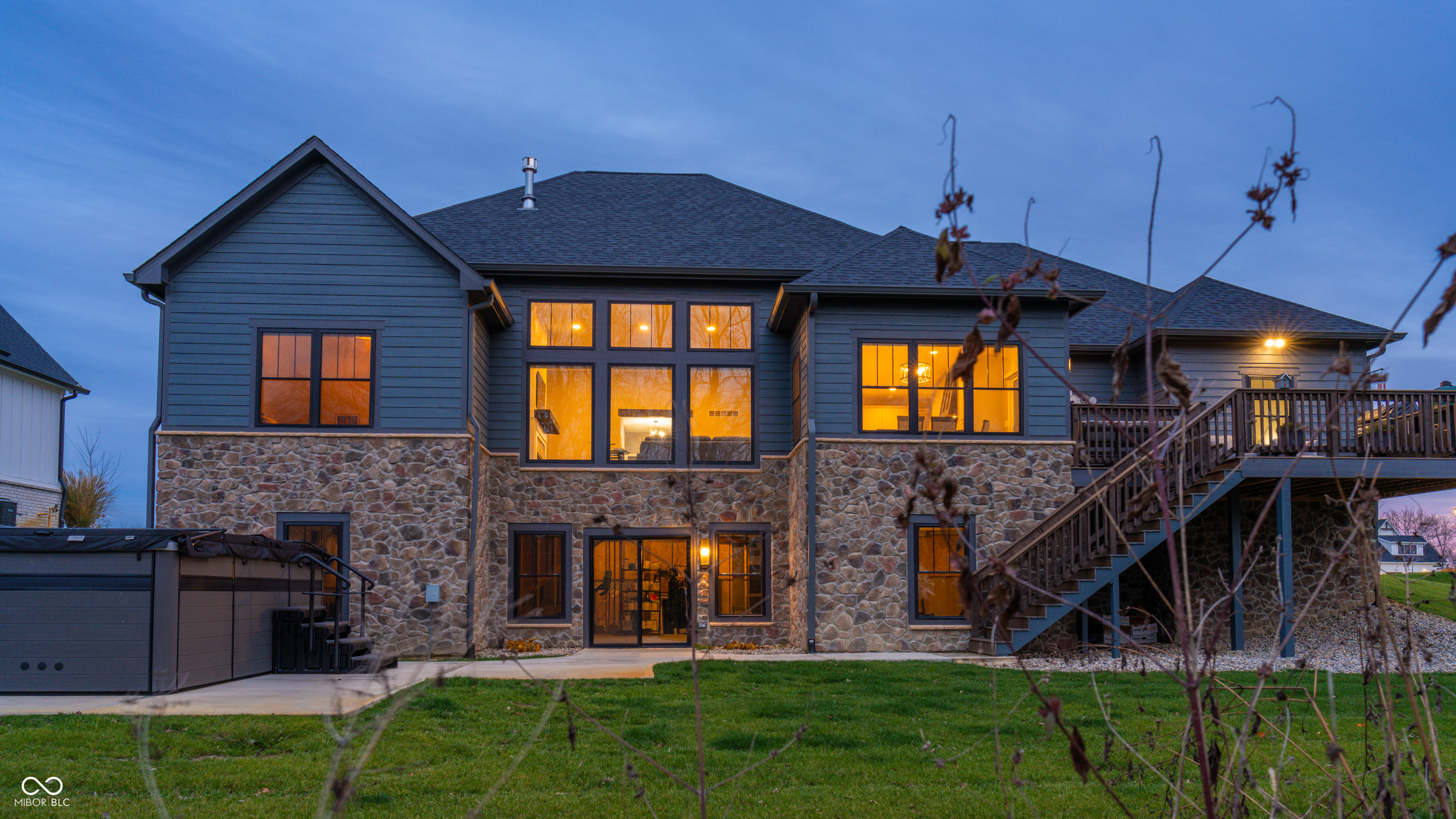 1372 N Stoney Brook