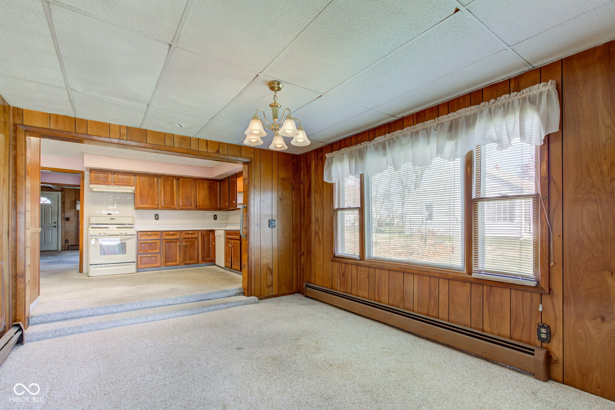 1304 E 38th Street