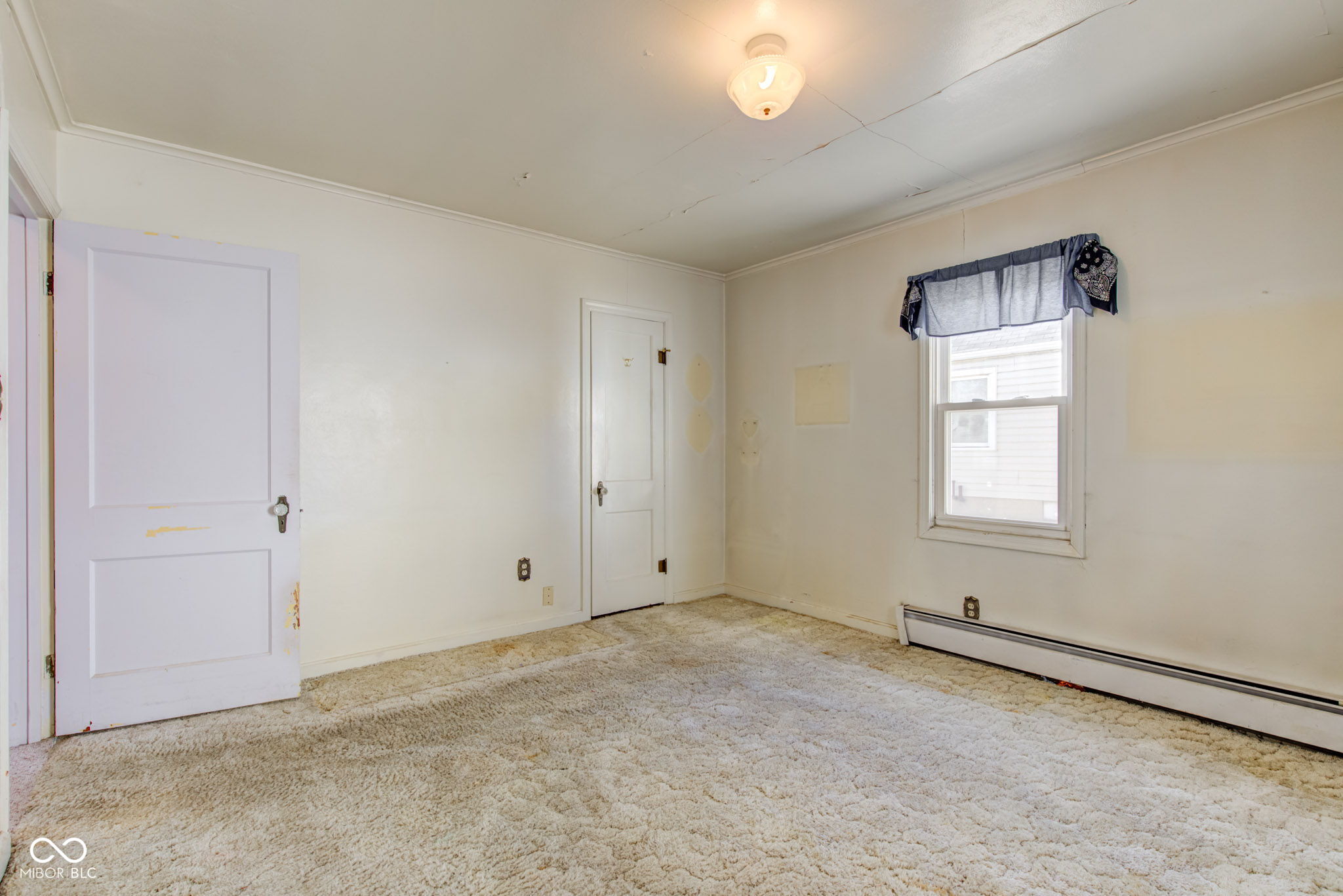 1304 E 38th Street