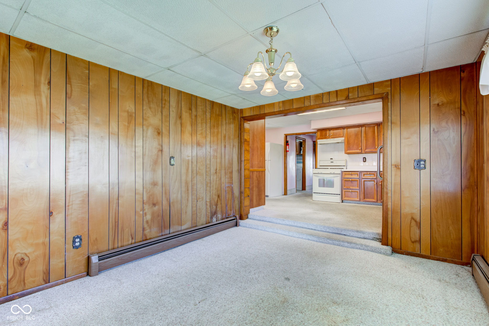 1304 E 38th Street