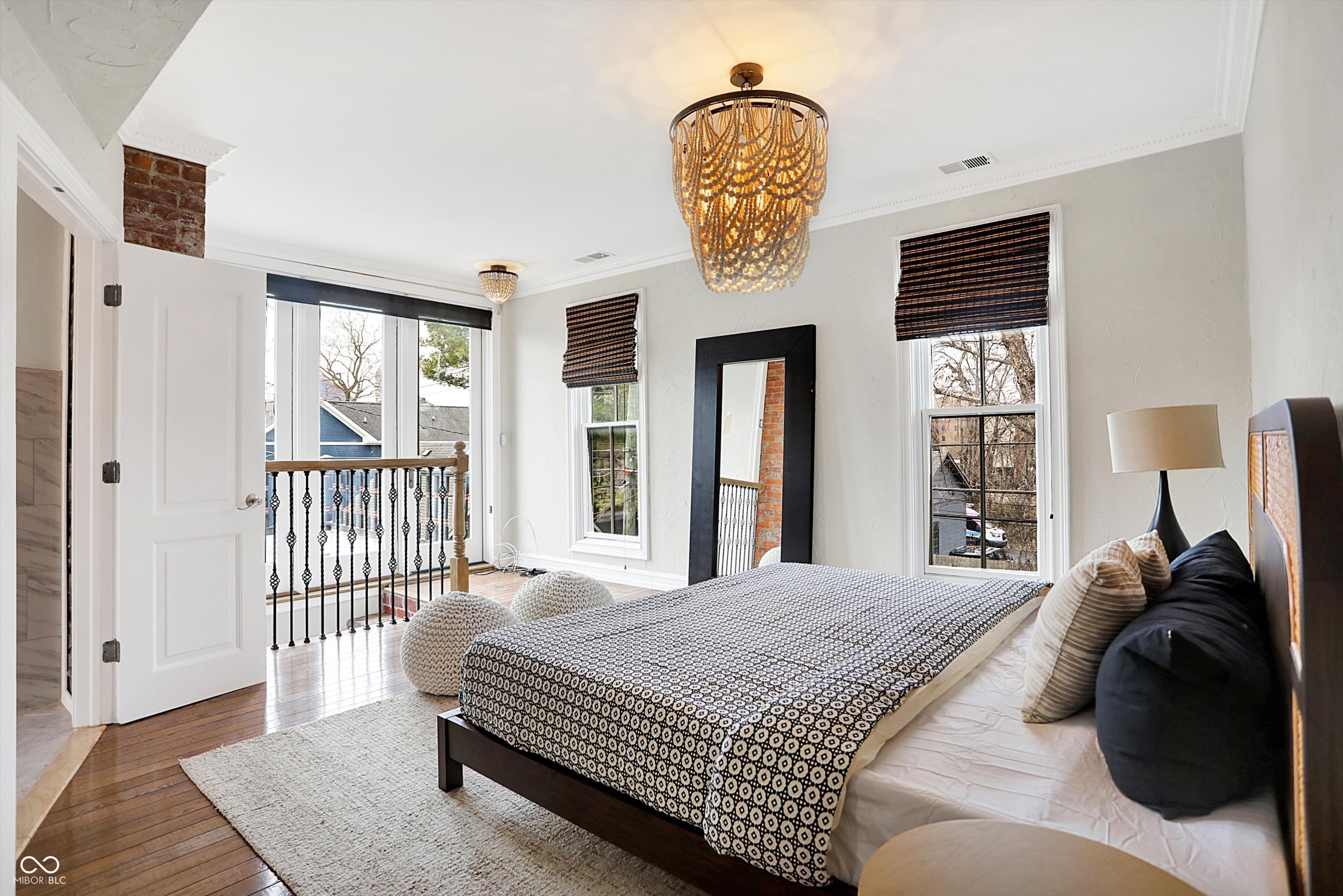219 E 10th Street