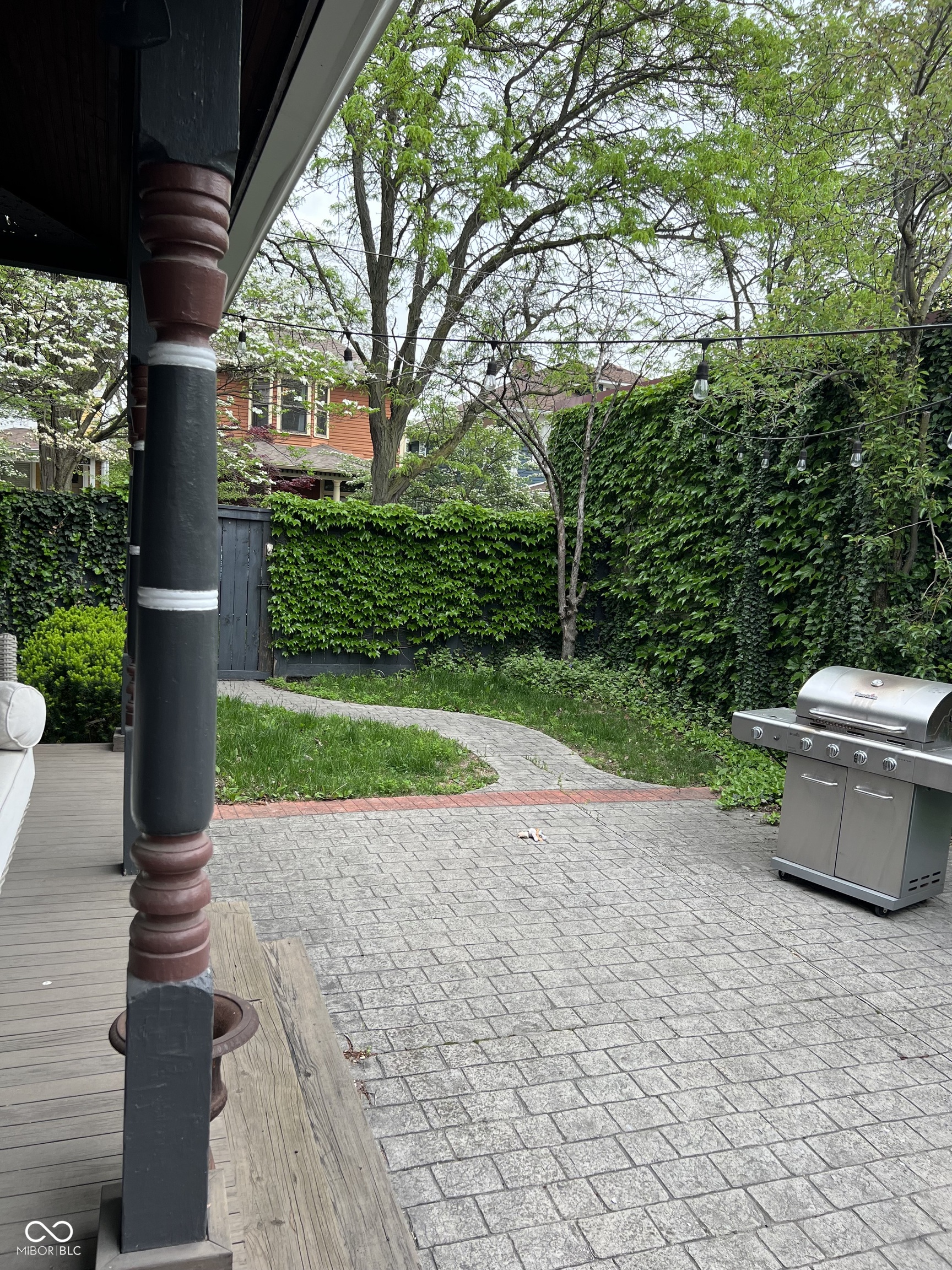 219 E 10th Street