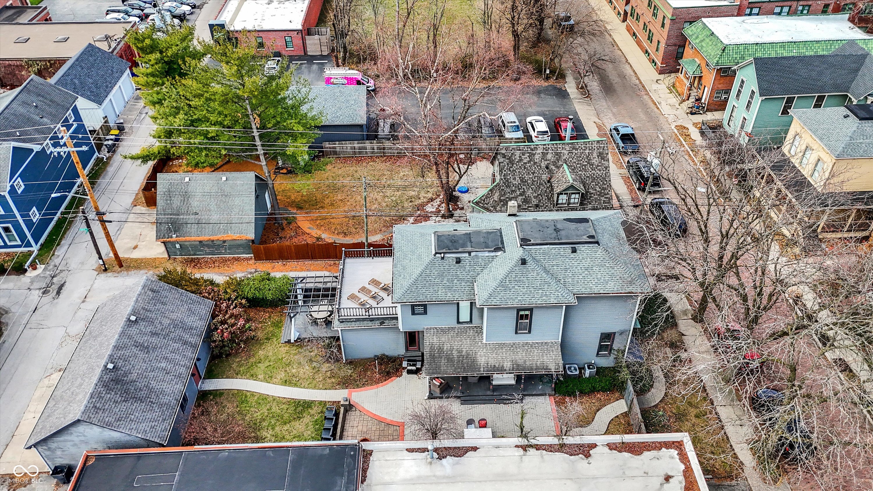 219 E 10th Street