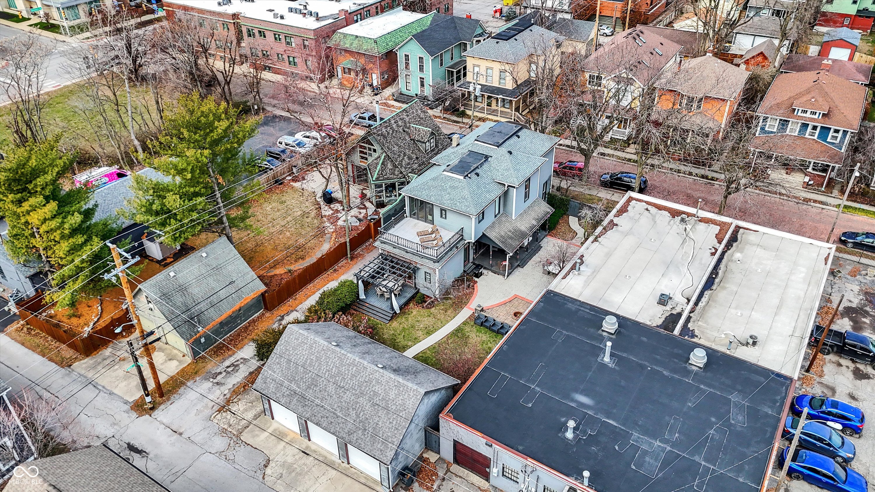 219 E 10th Street