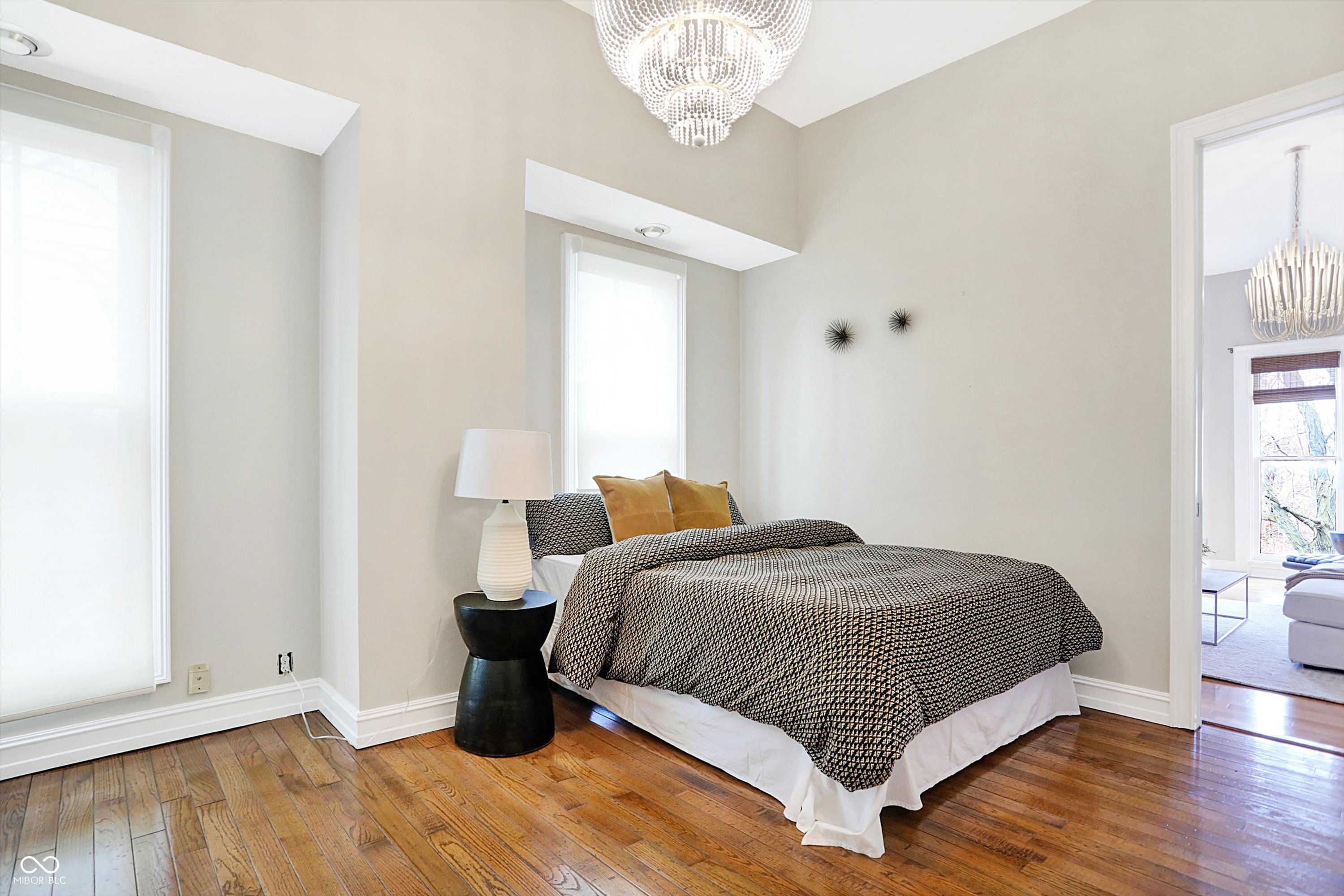 219 E 10th Street
