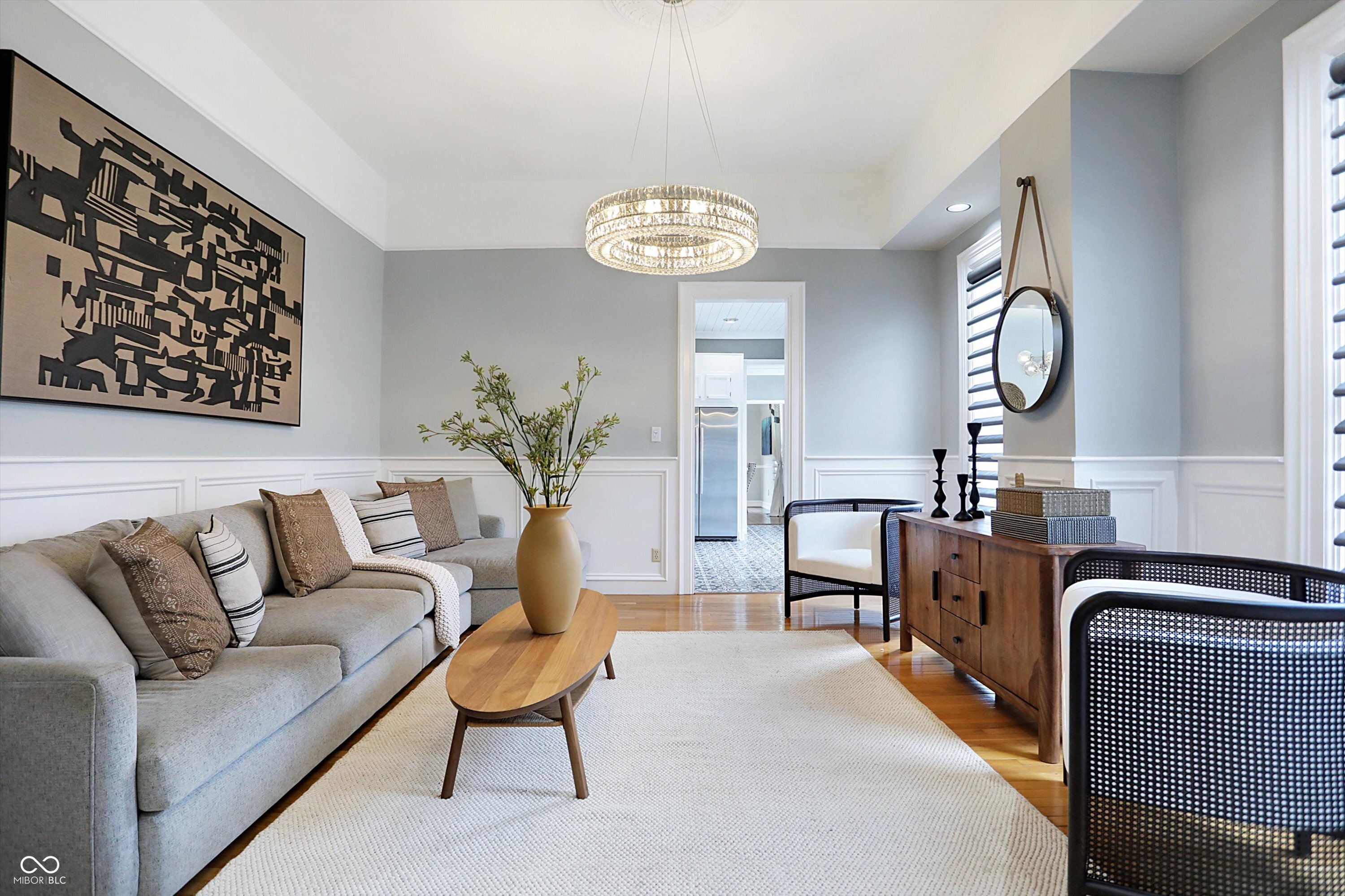219 E 10th Street