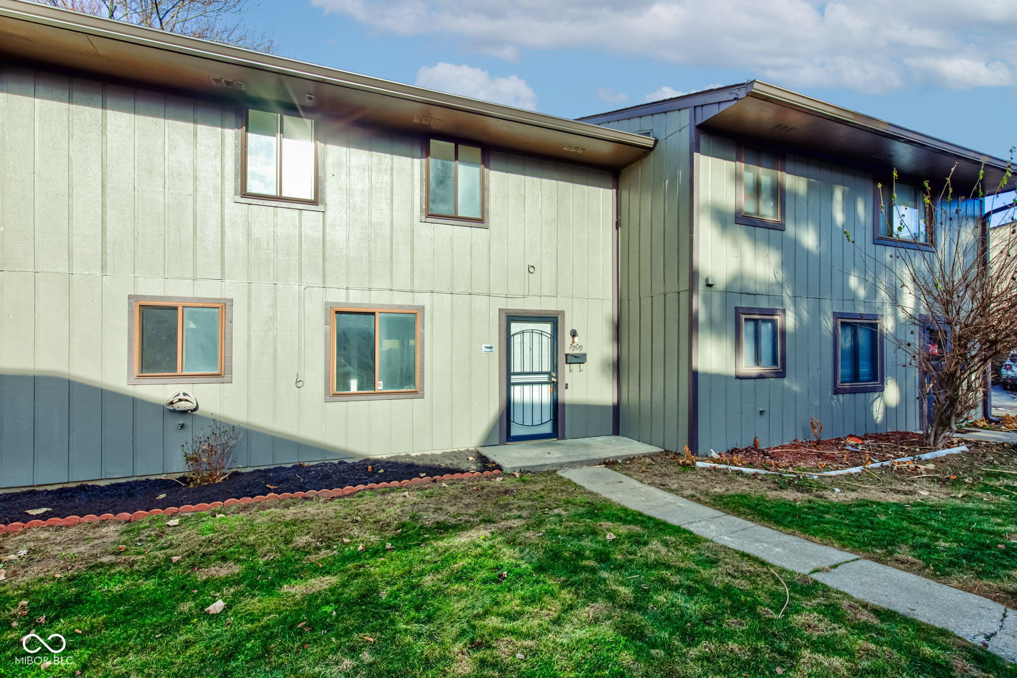 7909 Benjamin Drive