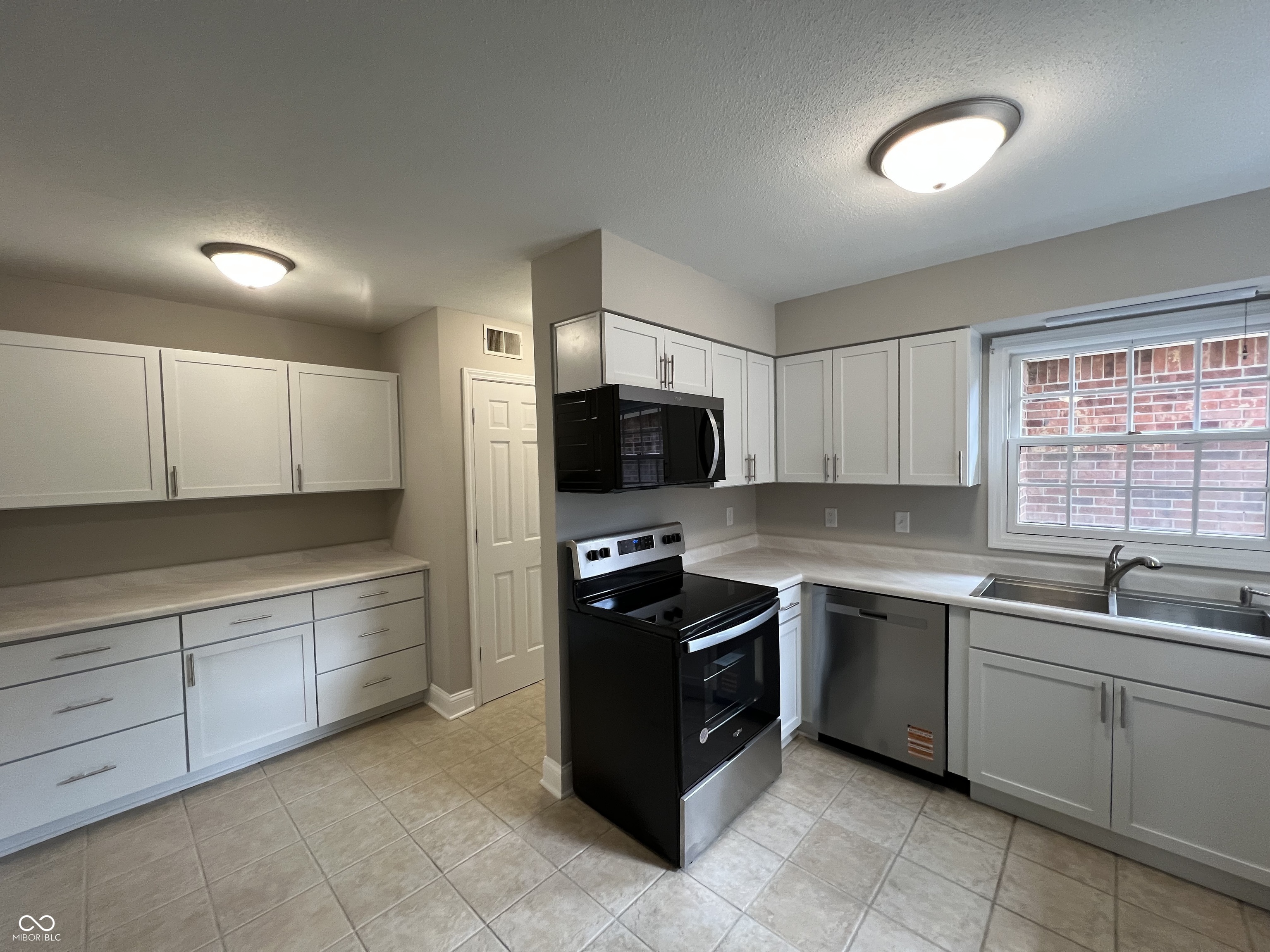 4944 Windridge Drive