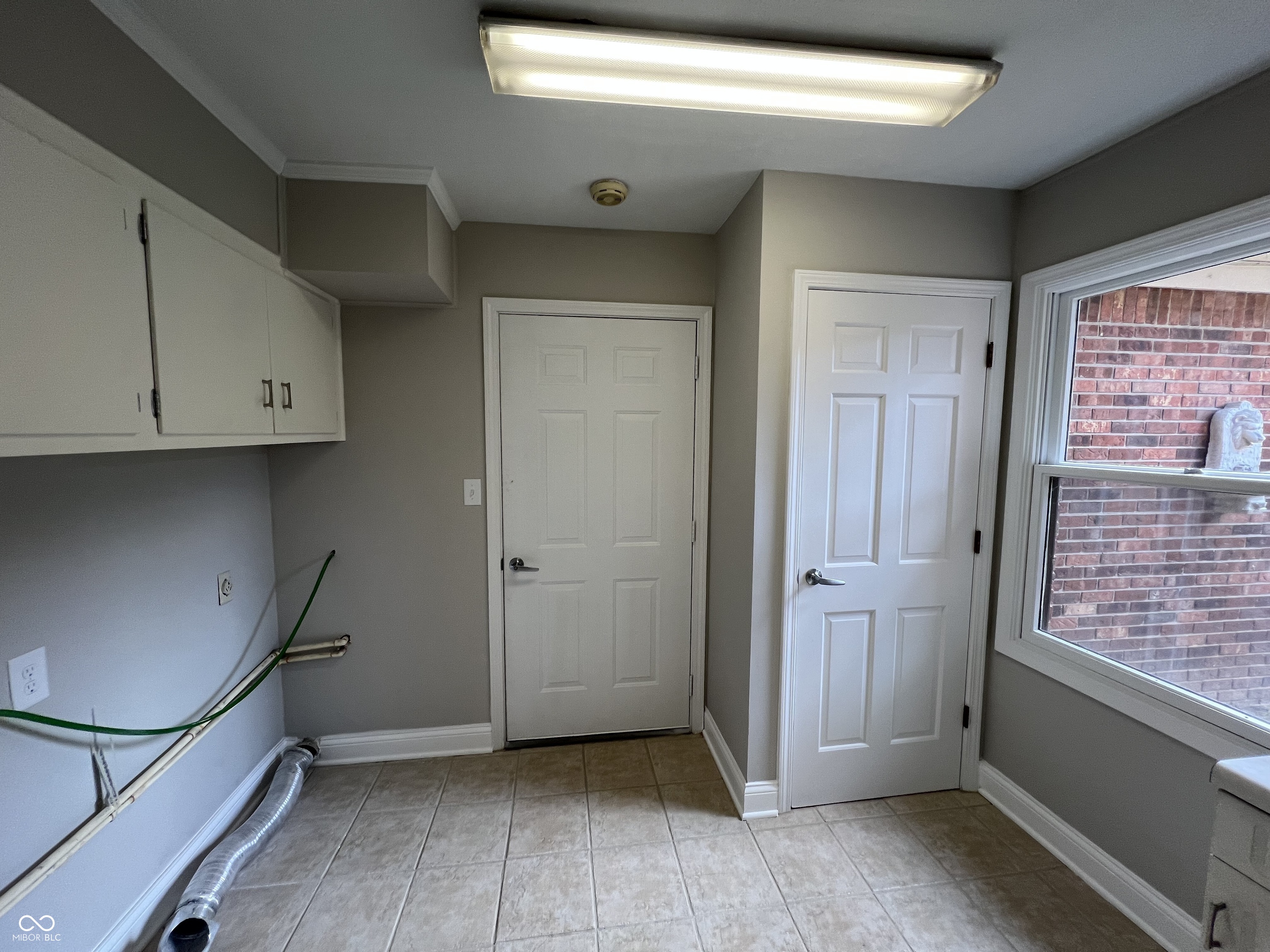 4944 Windridge Drive