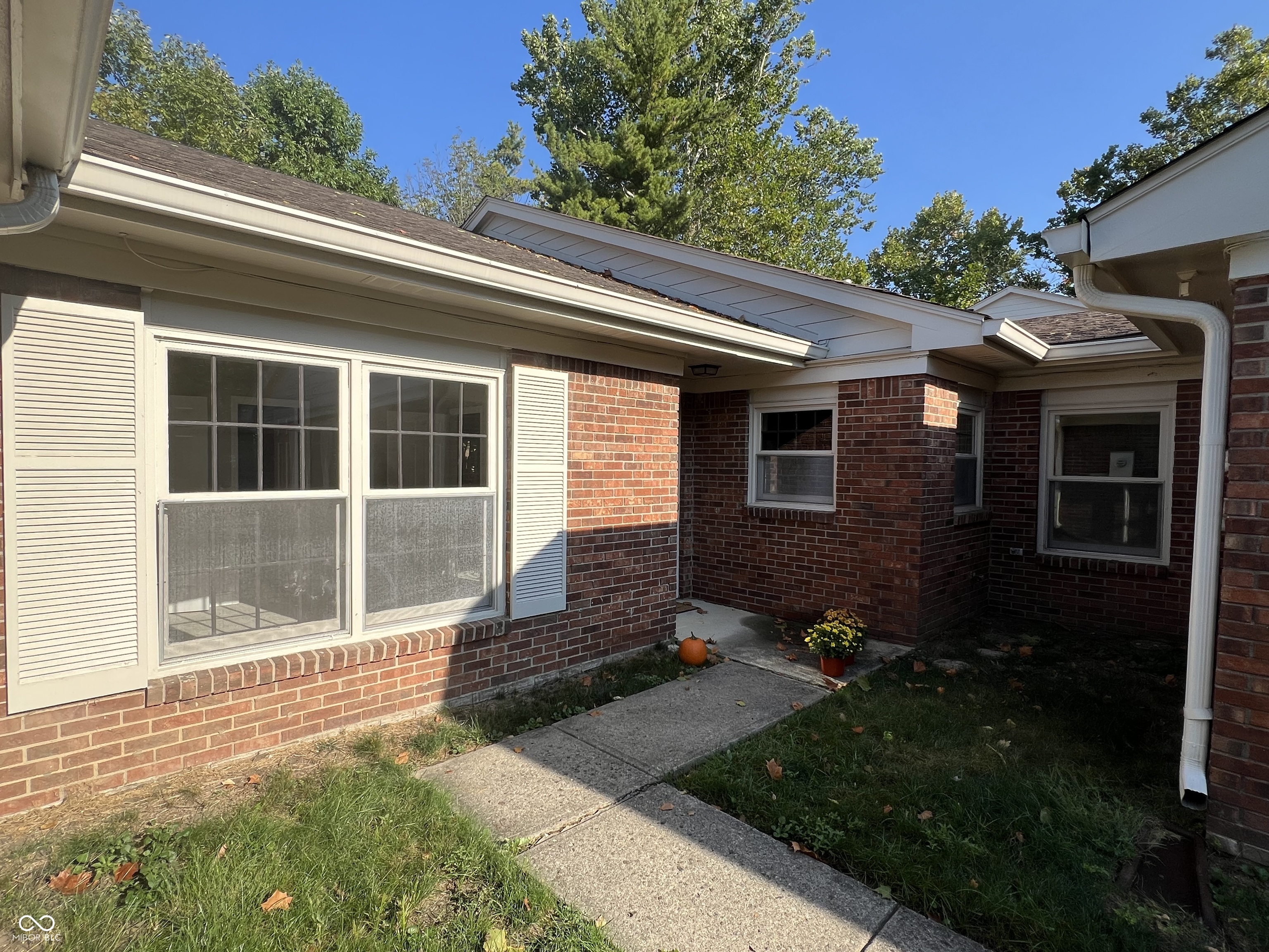 4944 Windridge Drive