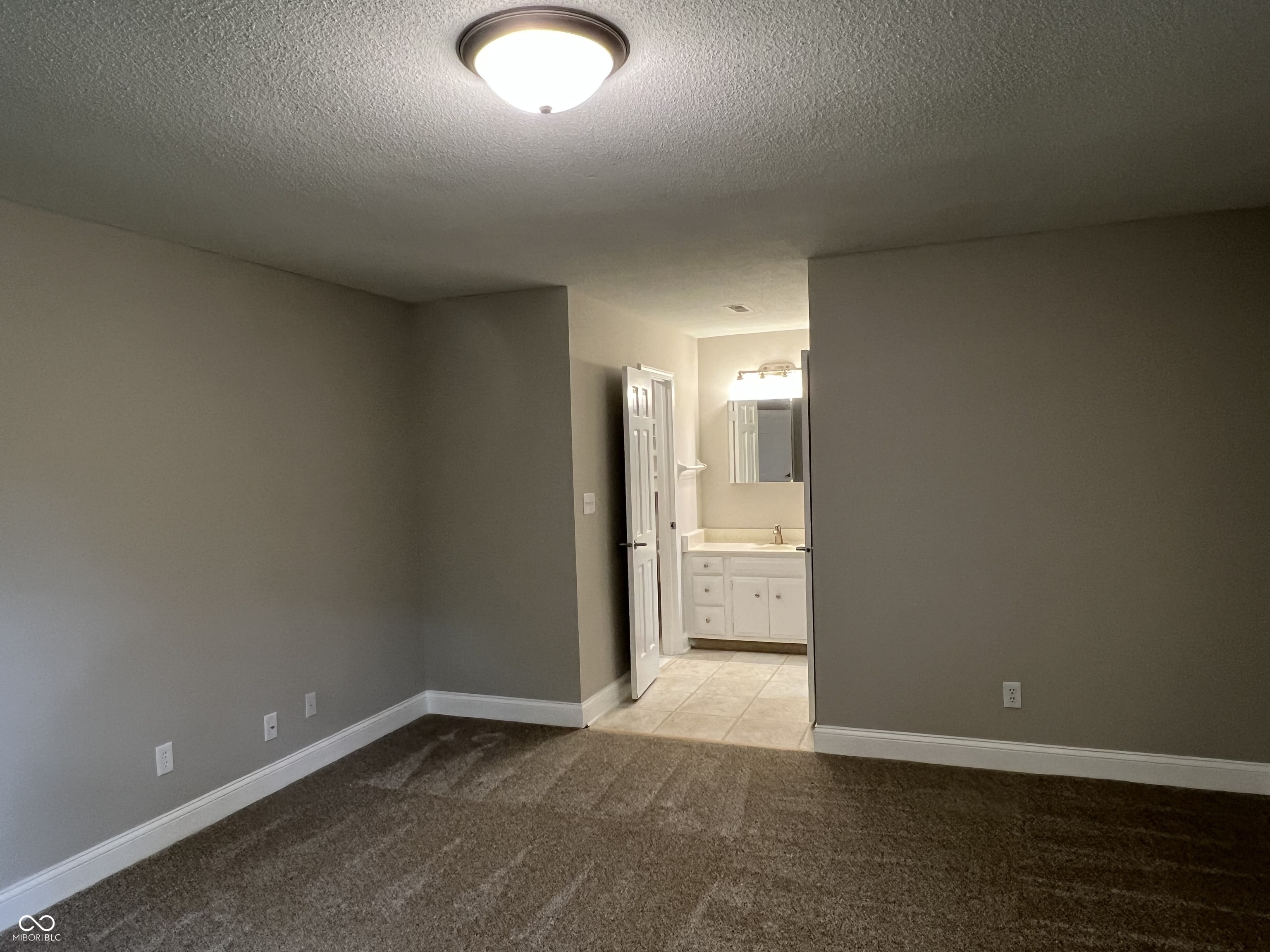 4944 Windridge Drive