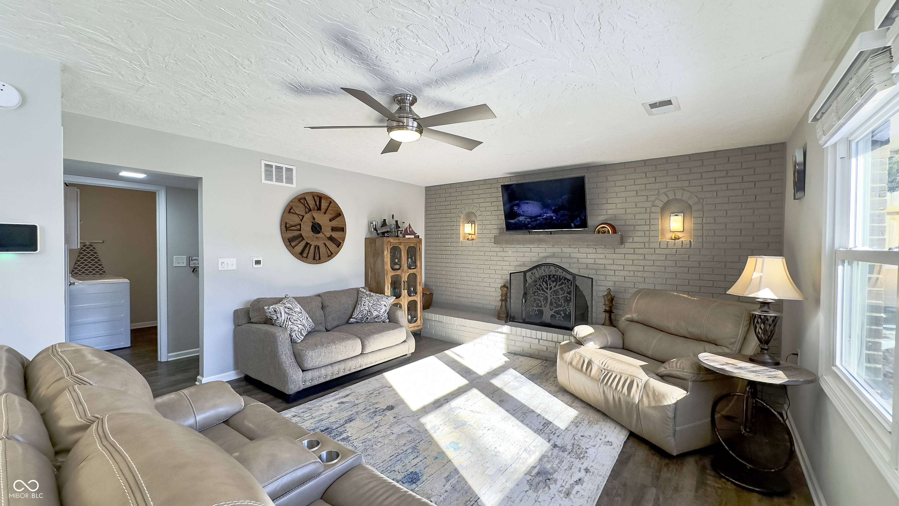 6829 Yellowstone Parkway