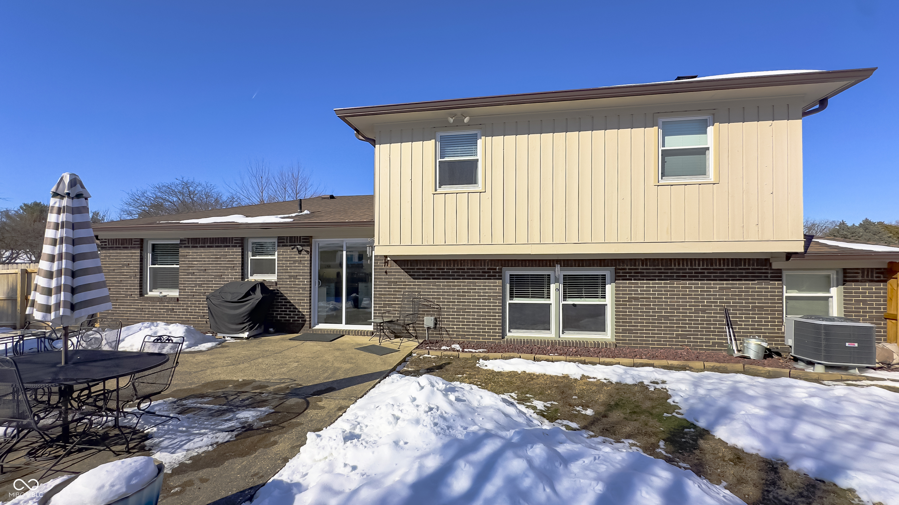 6829 Yellowstone Parkway