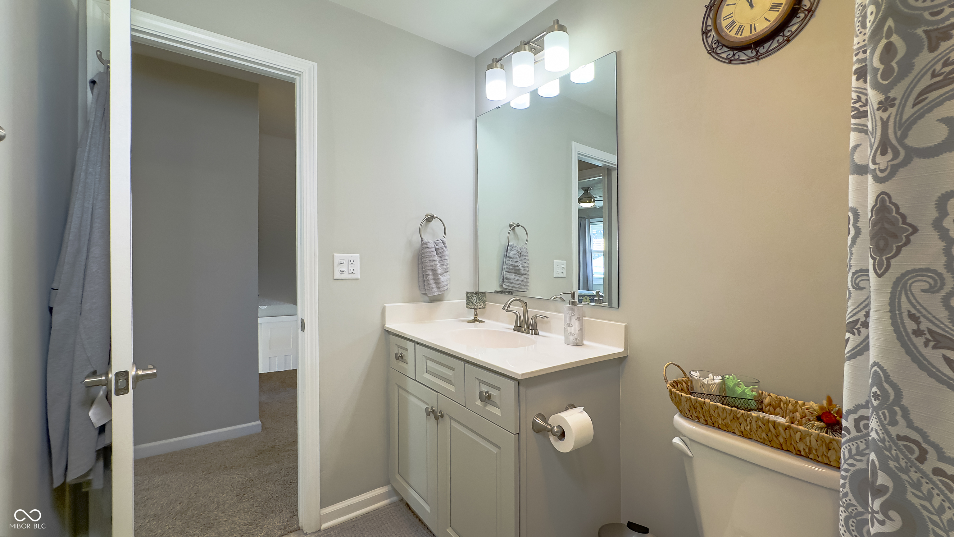 6829 Yellowstone Parkway