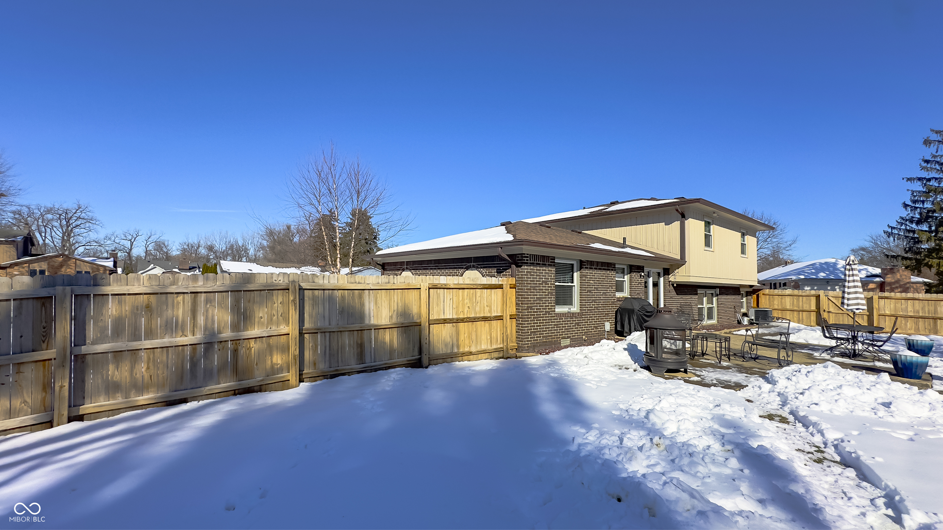6829 Yellowstone Parkway