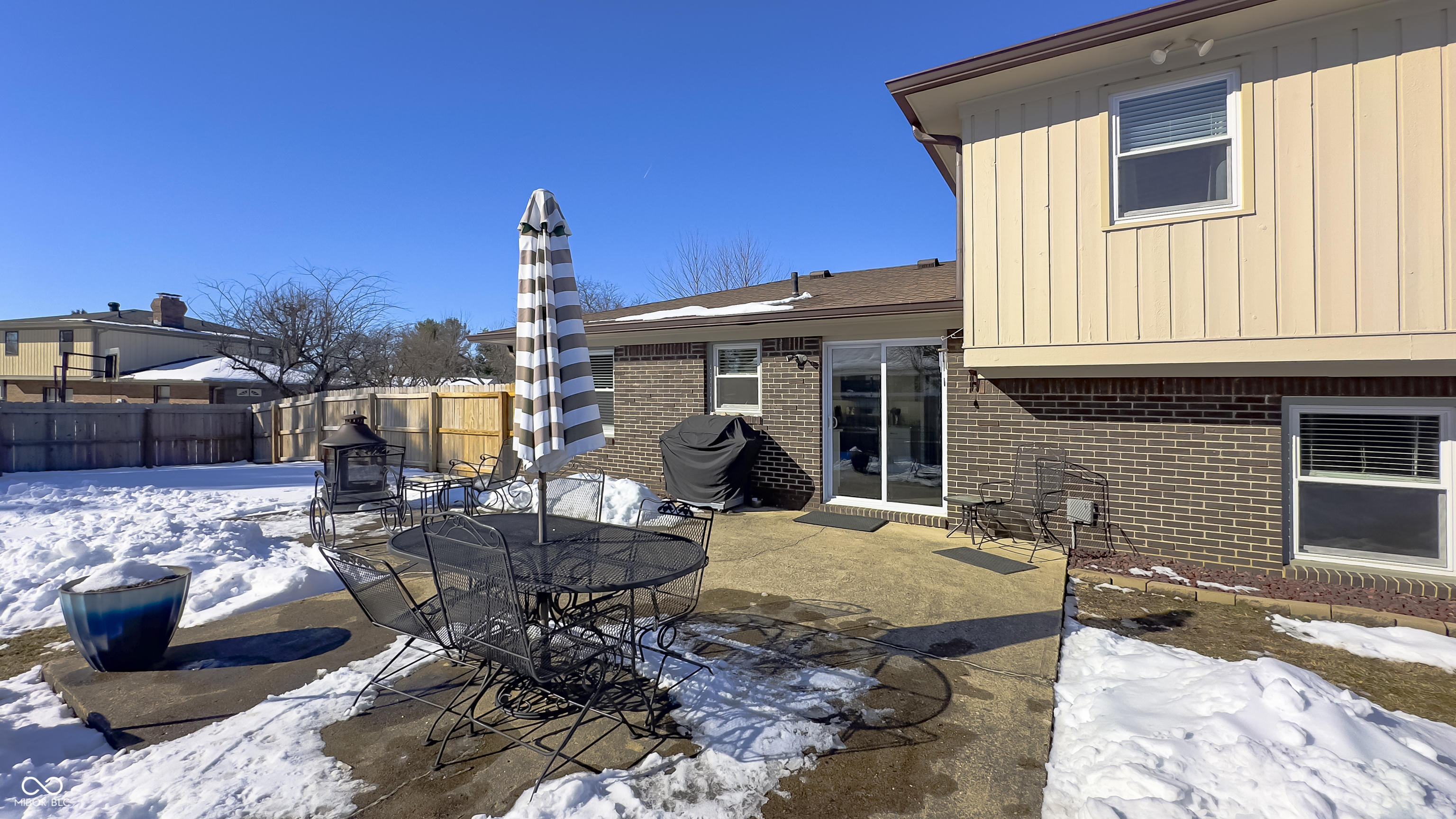6829 Yellowstone Parkway