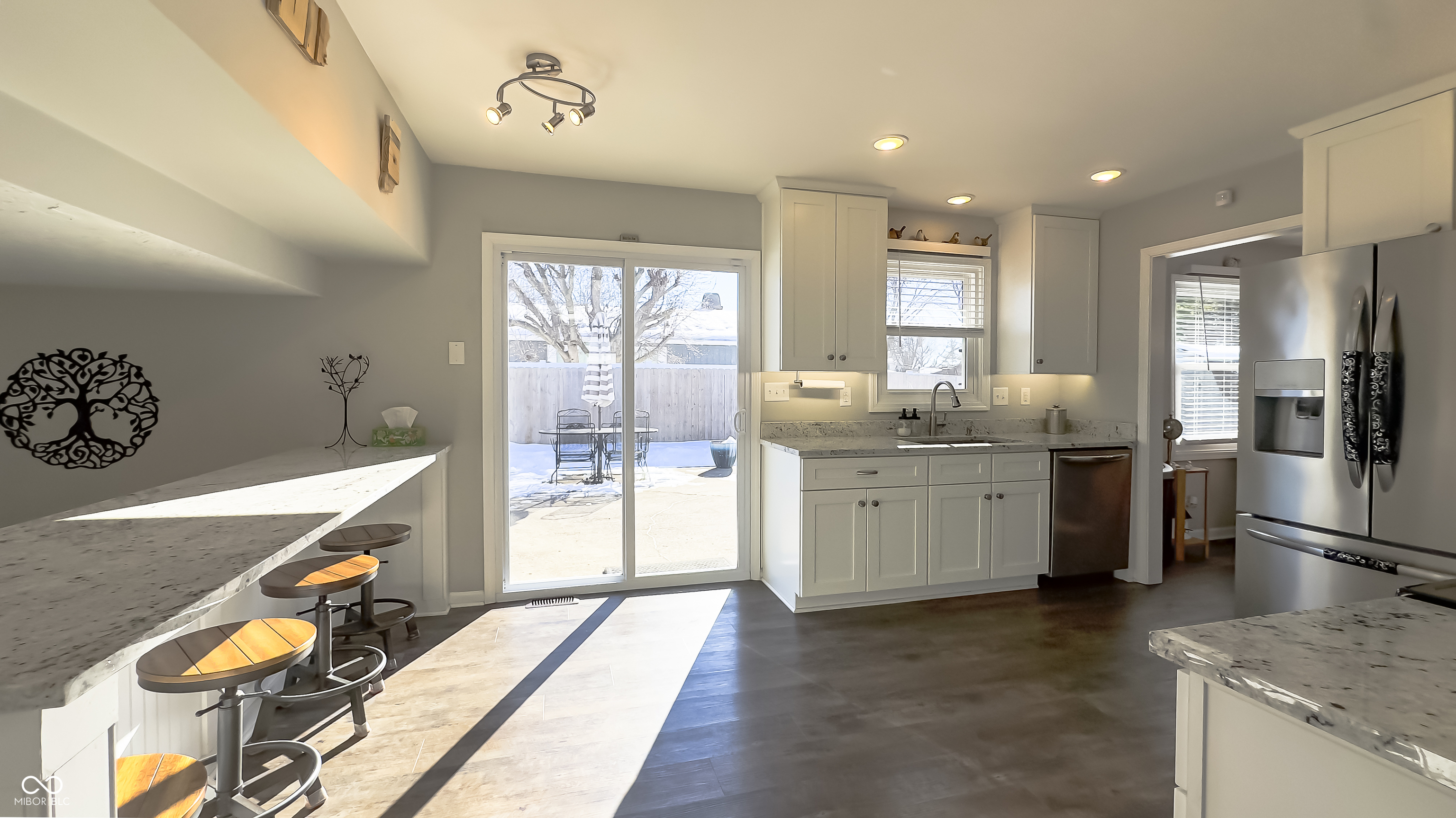 6829 Yellowstone Parkway