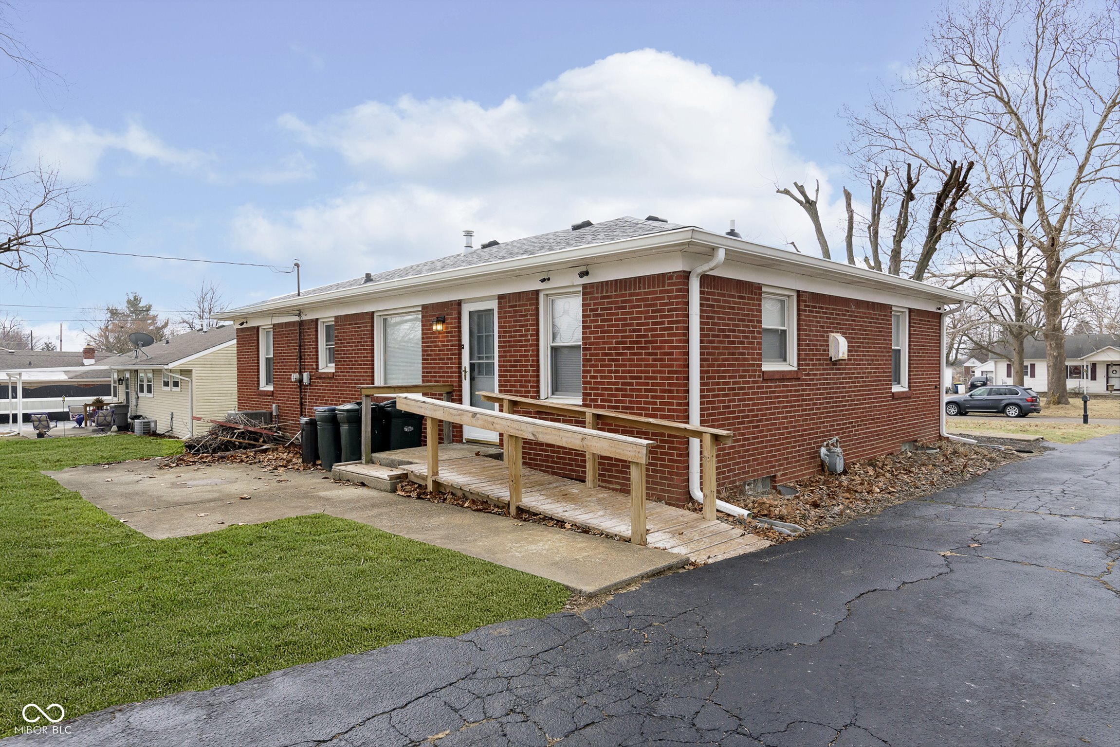 1215 N Shortridge Road