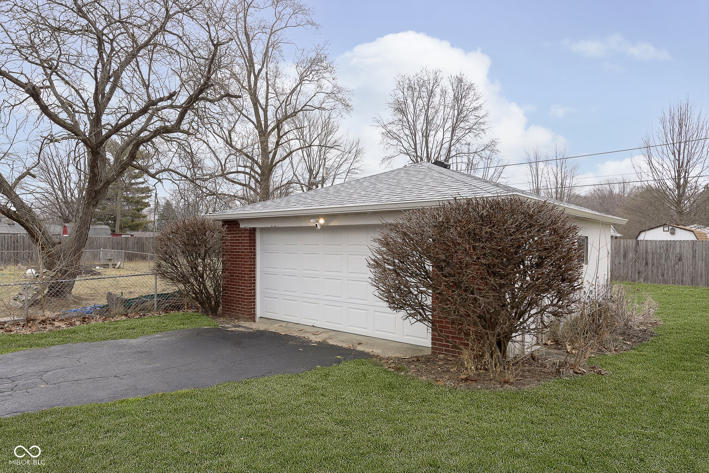 1215 N Shortridge Road