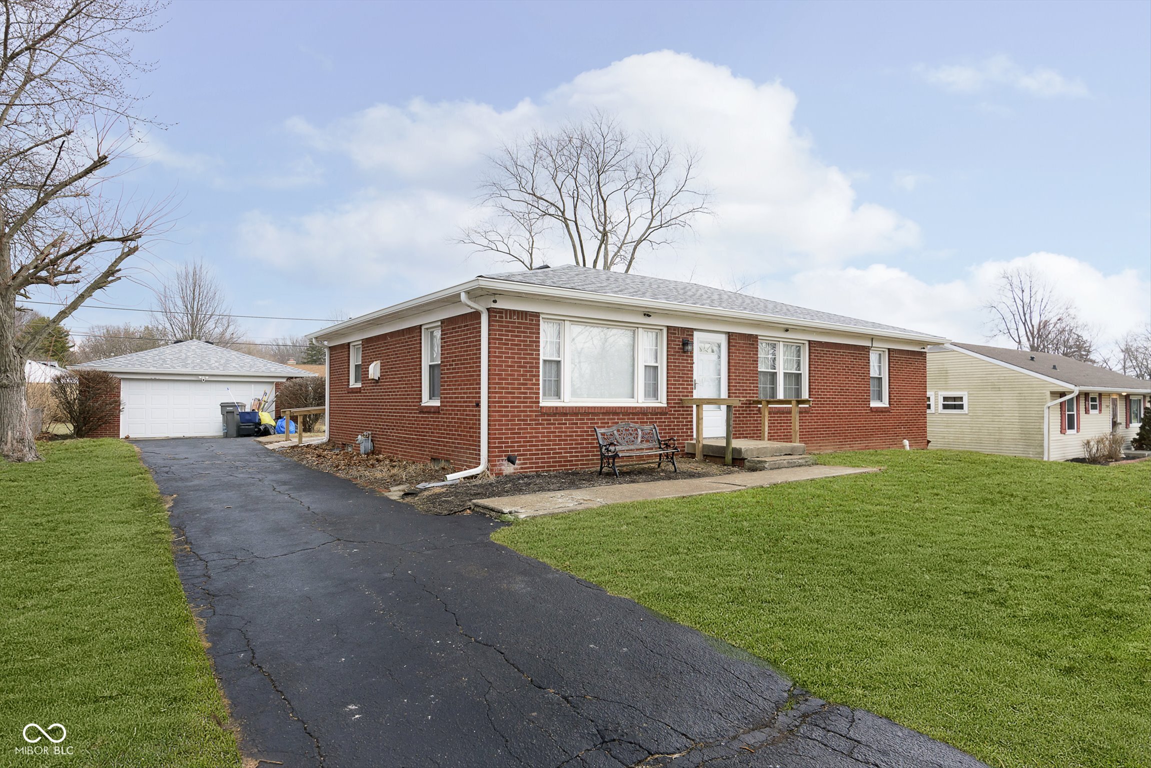1215 N Shortridge Road
