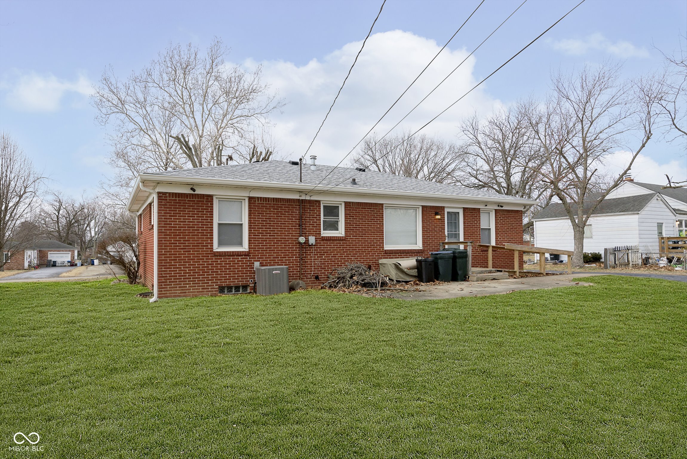 1215 N Shortridge Road