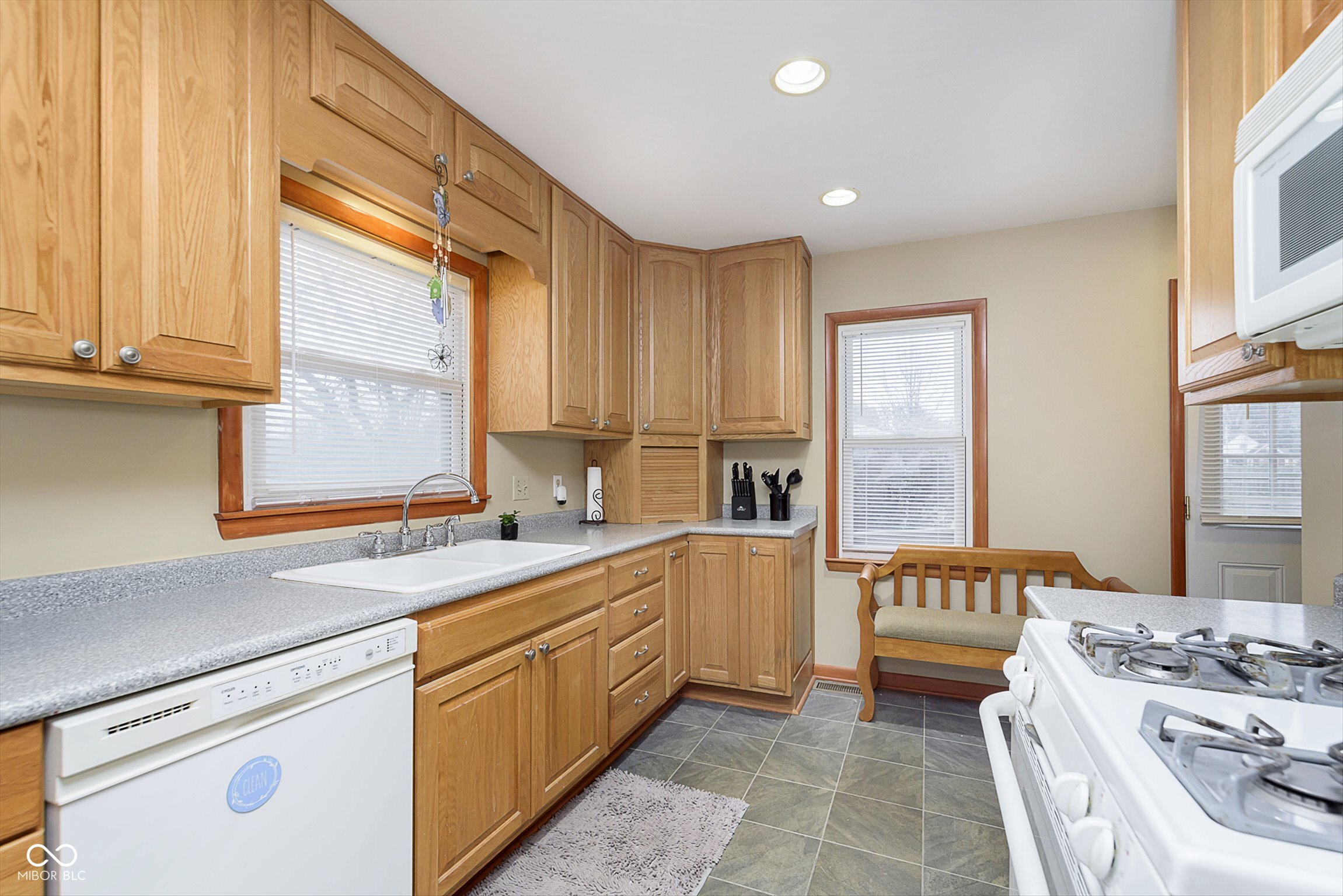 1215 N Shortridge Road