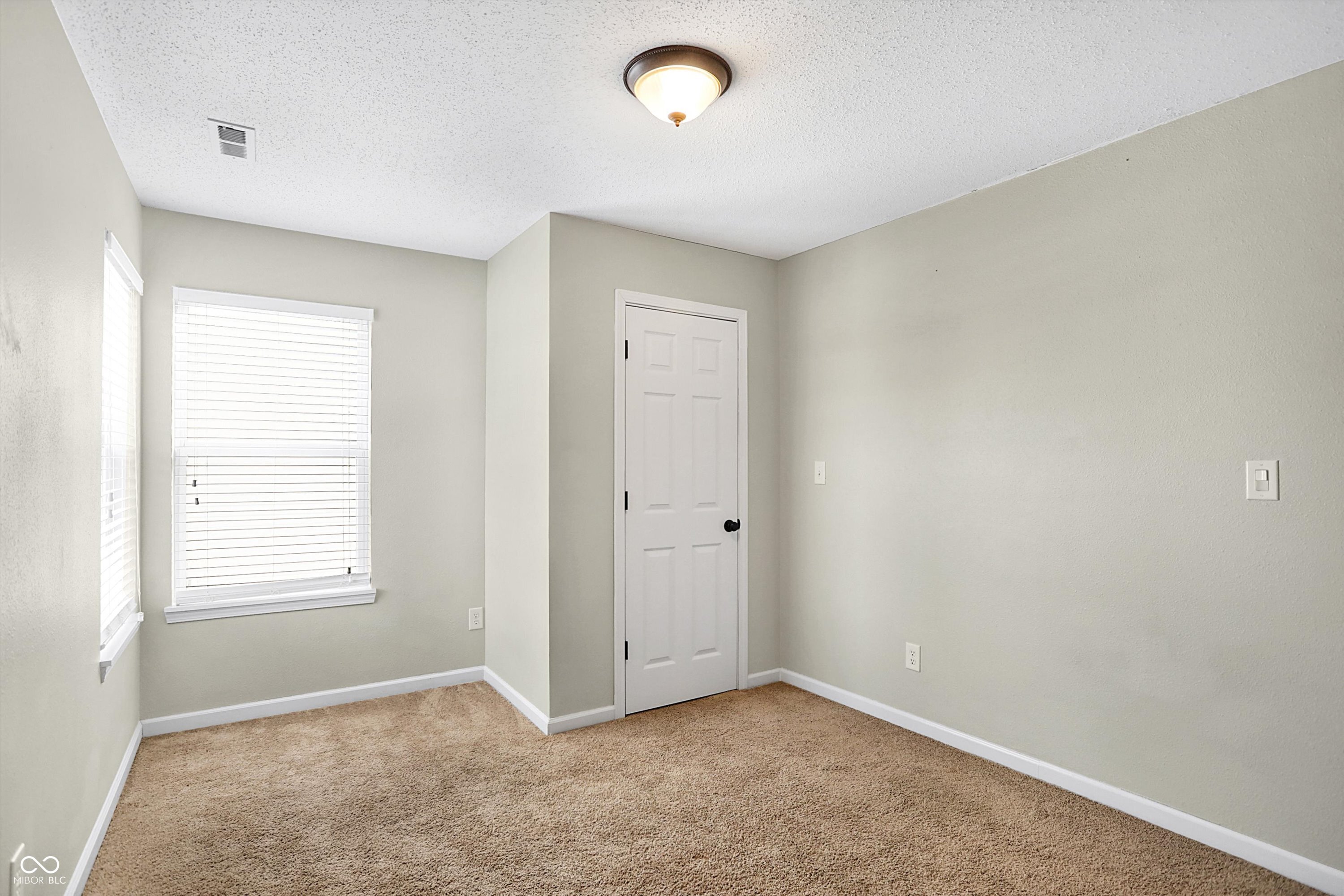 3661 Indigo Blue Boulevard