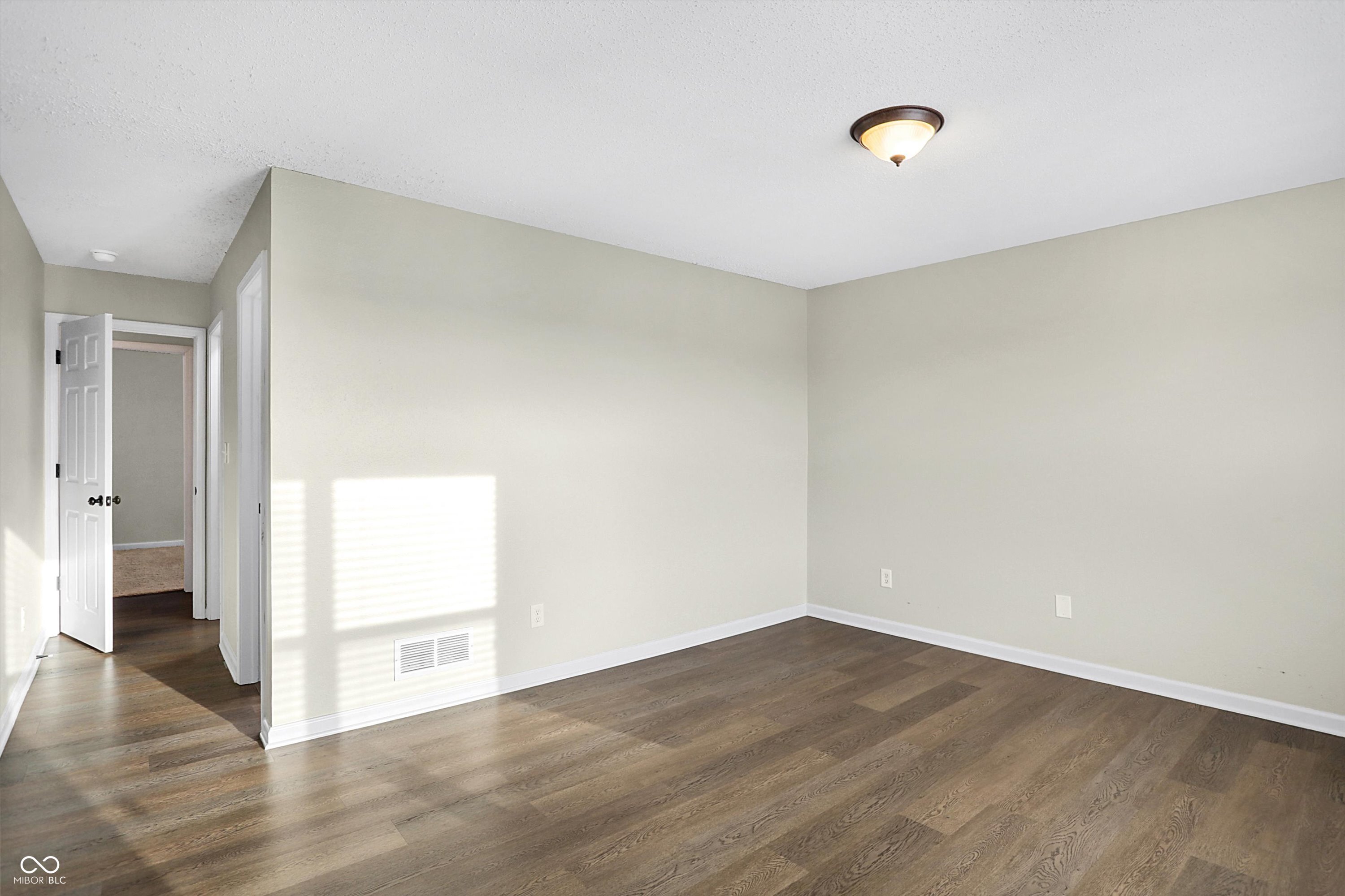 3661 Indigo Blue Boulevard