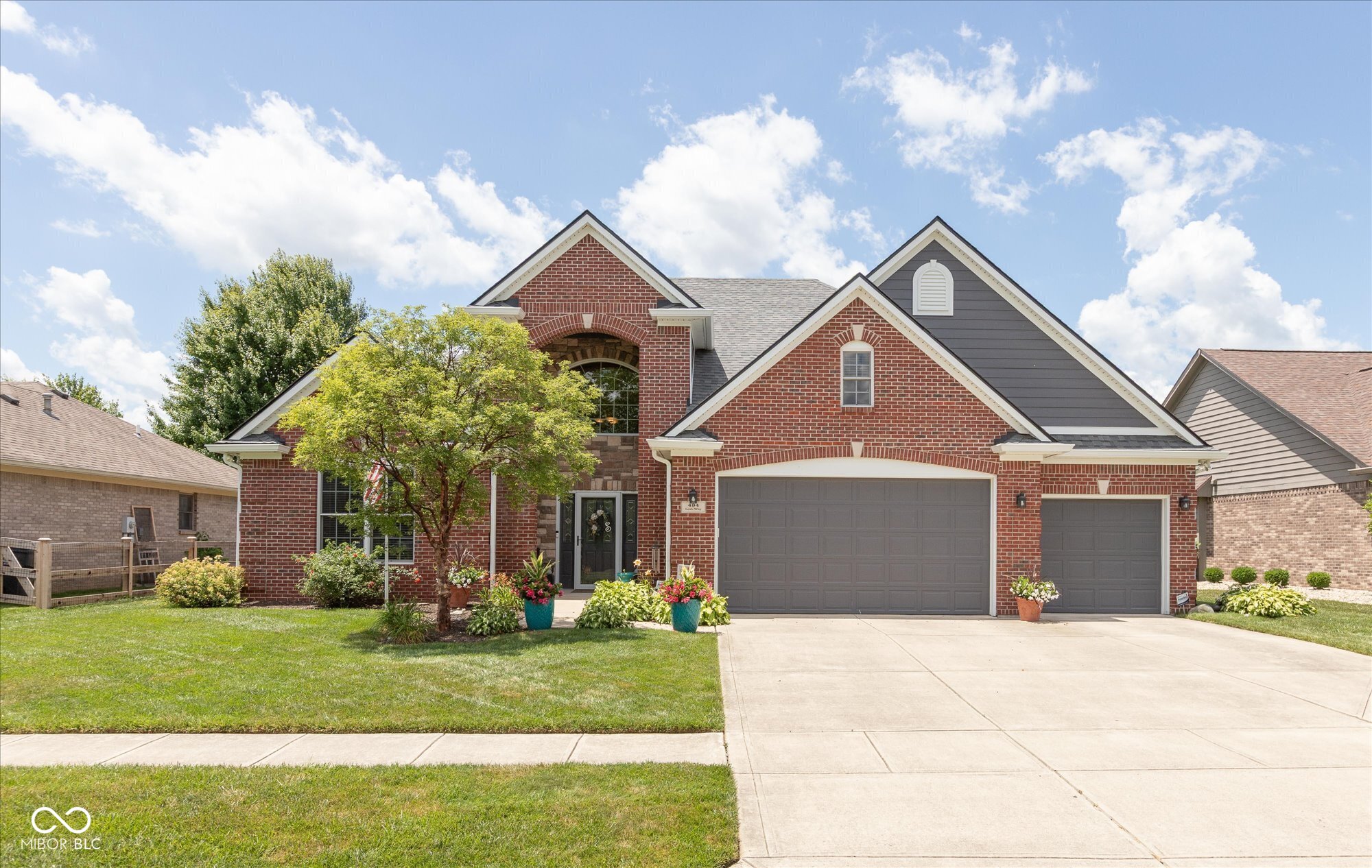 494 Leah Way
