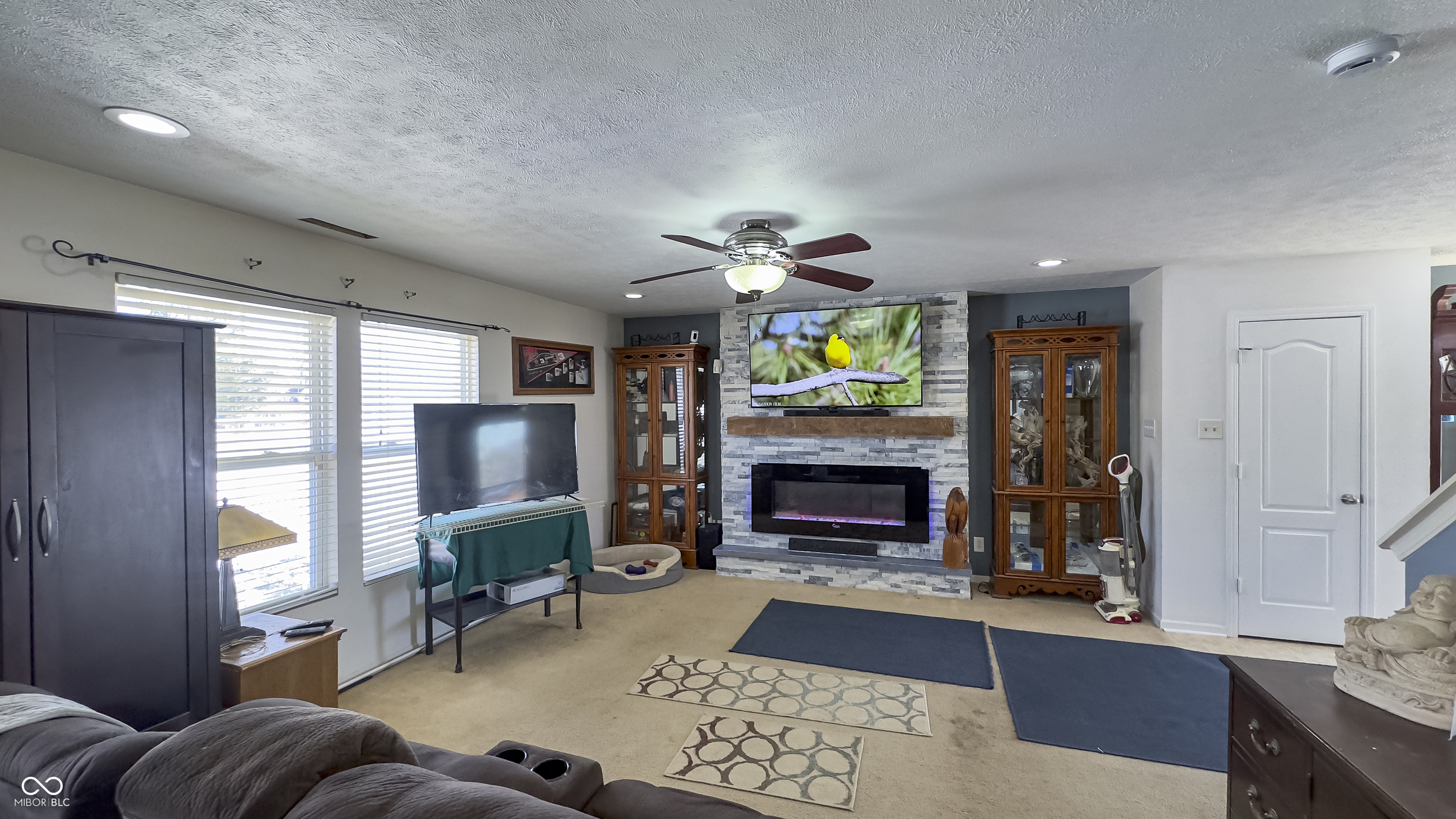 8331 Firefly Way
