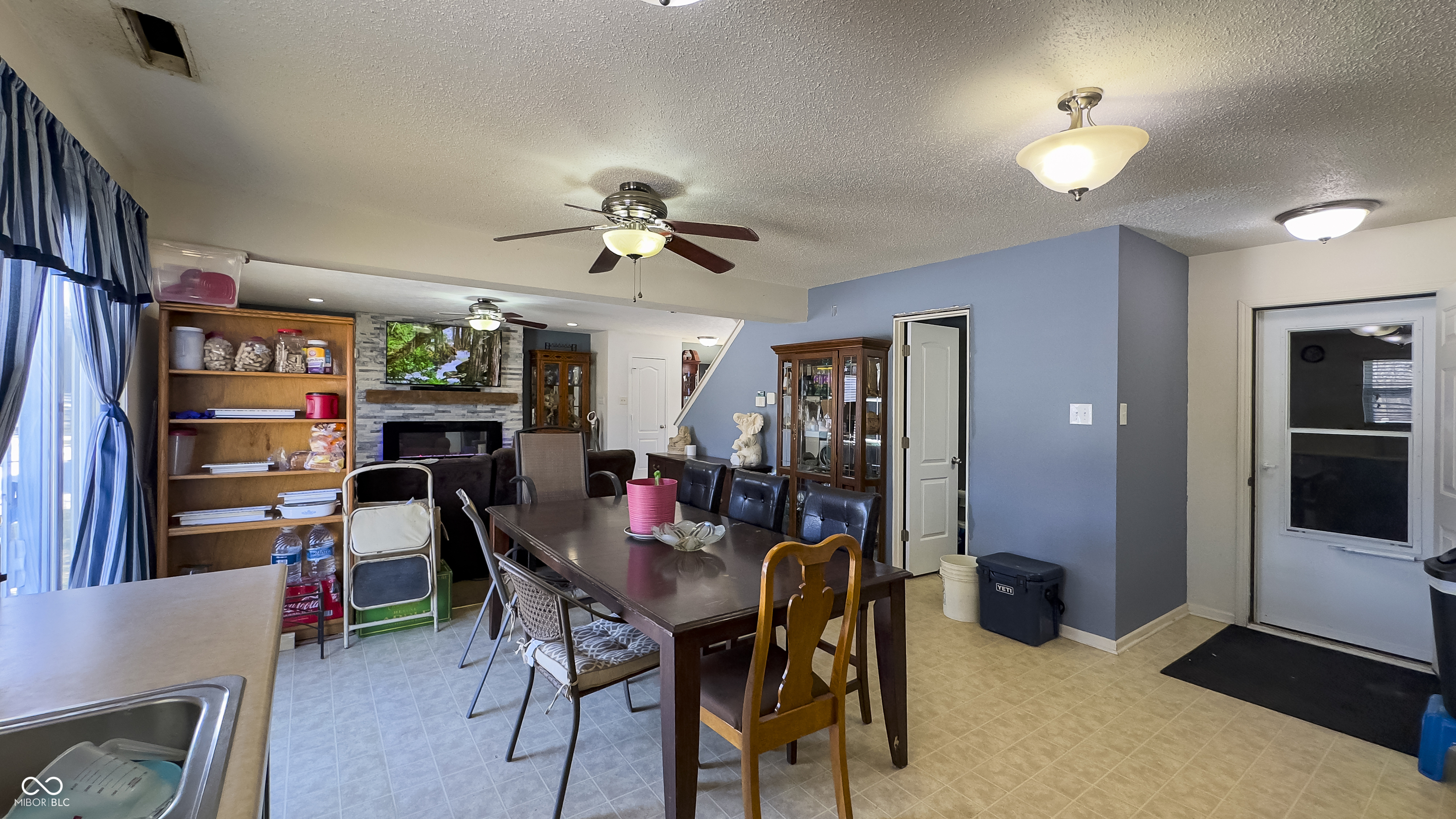8331 Firefly Way