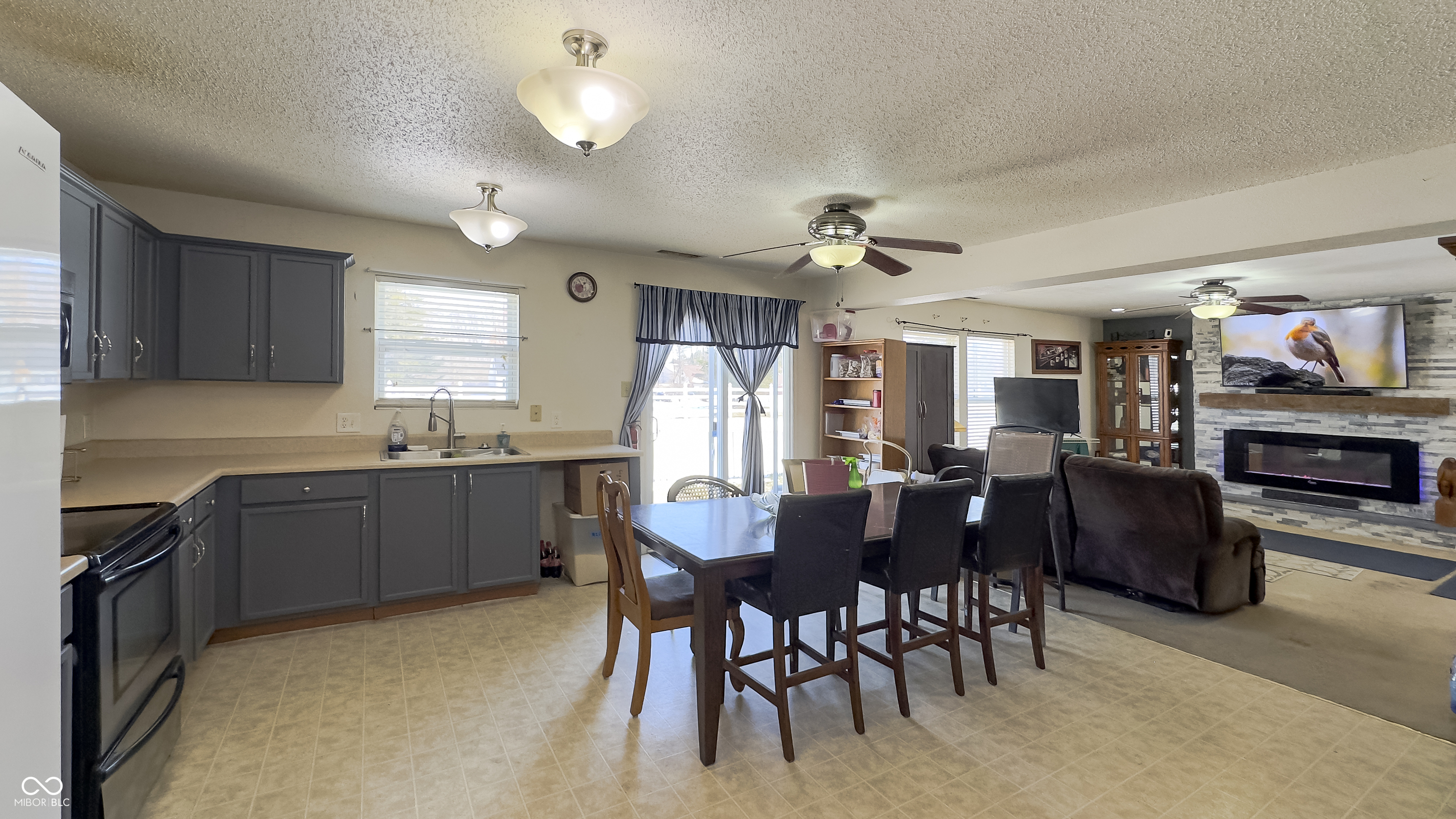 8331 Firefly Way