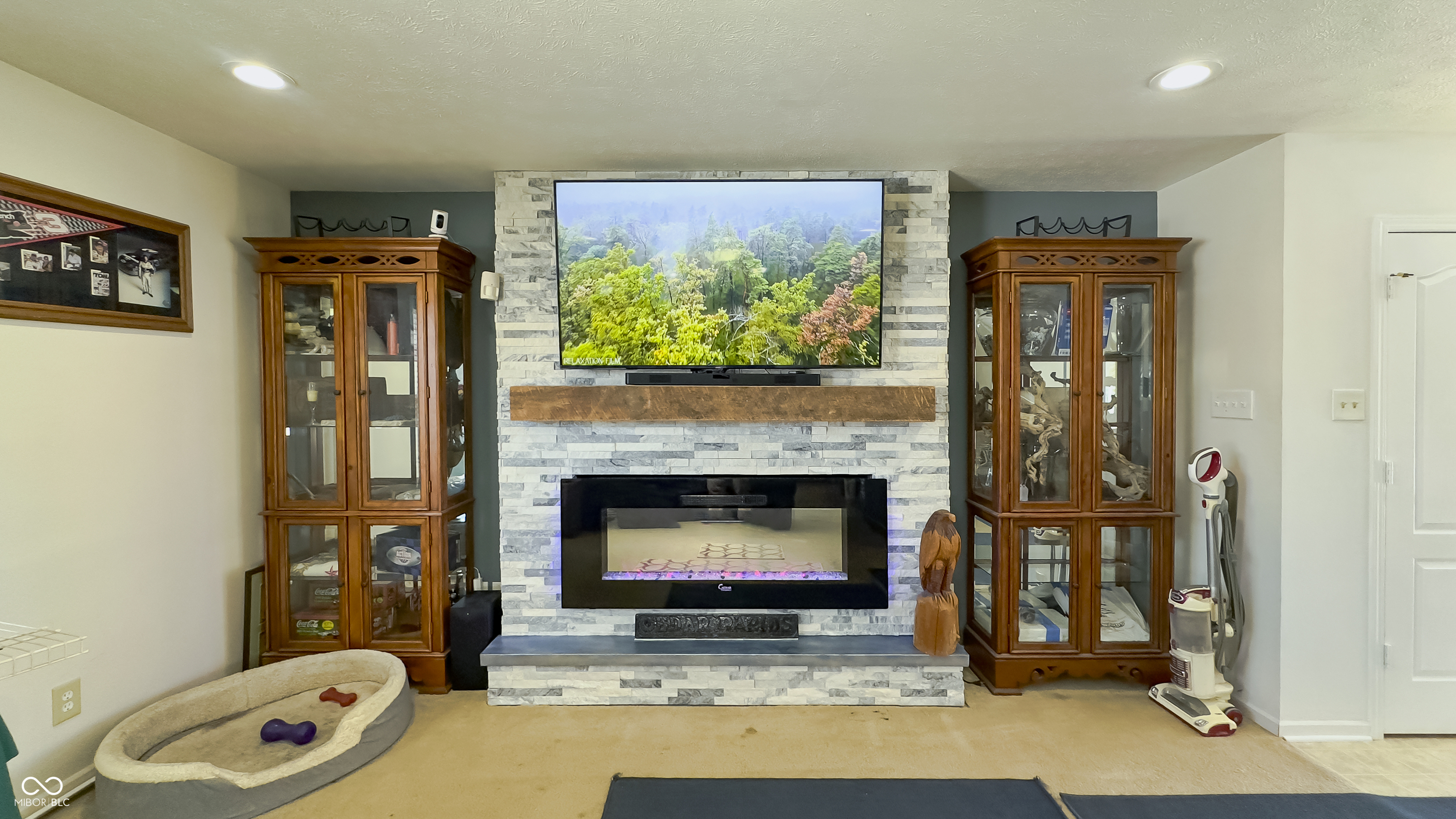 8331 Firefly Way