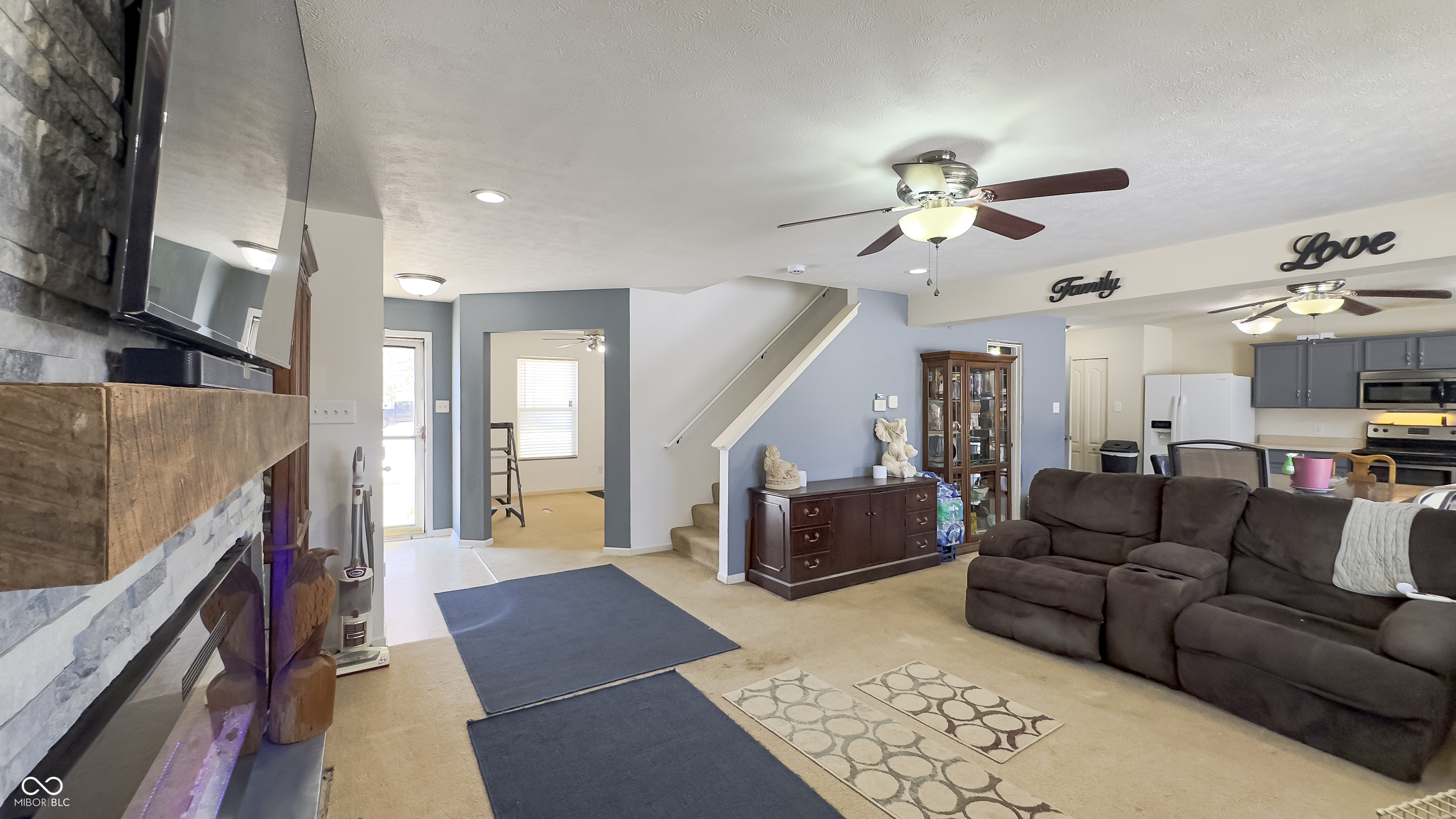 8331 Firefly Way