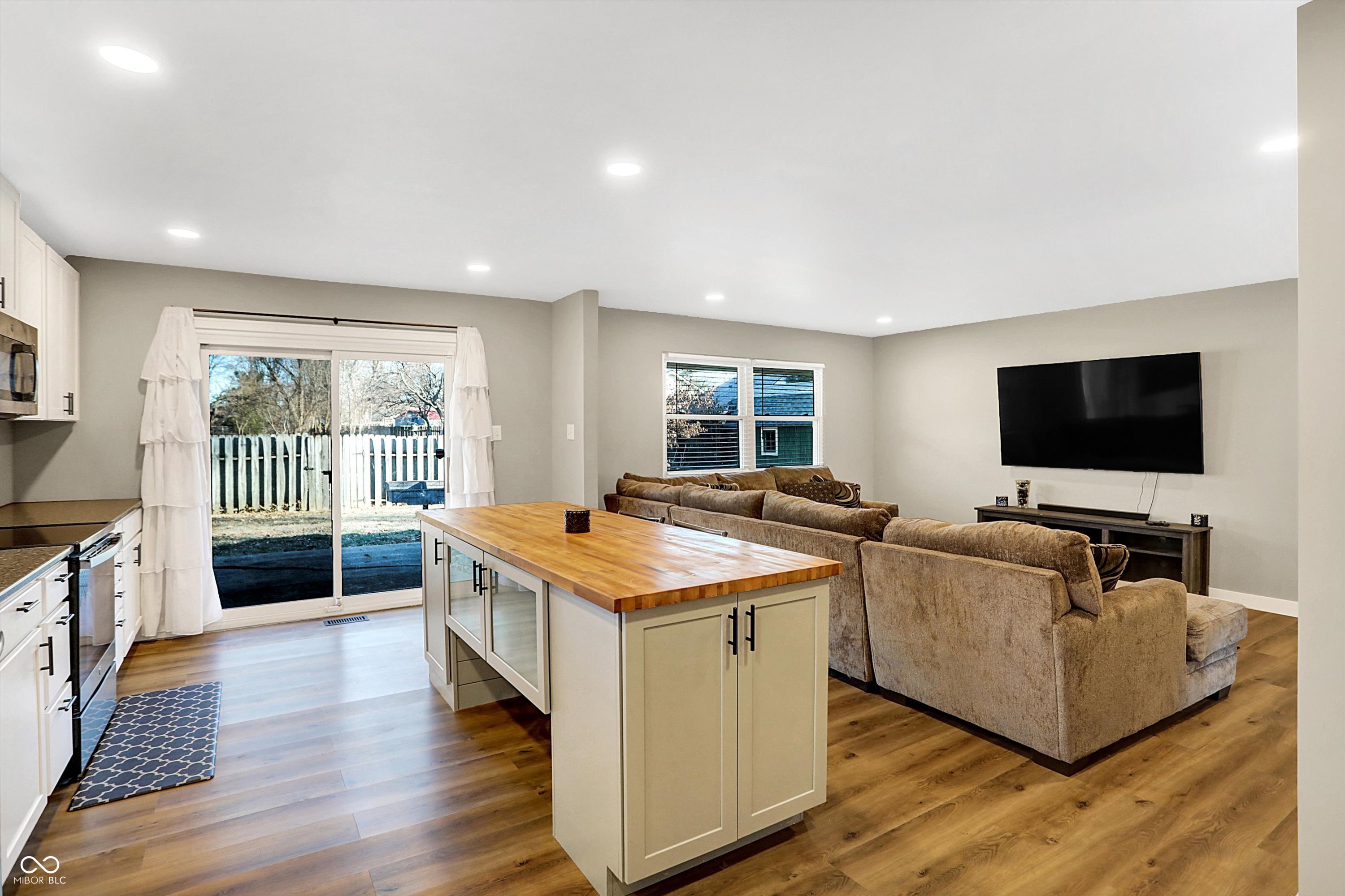 1442 Northbrook Drive