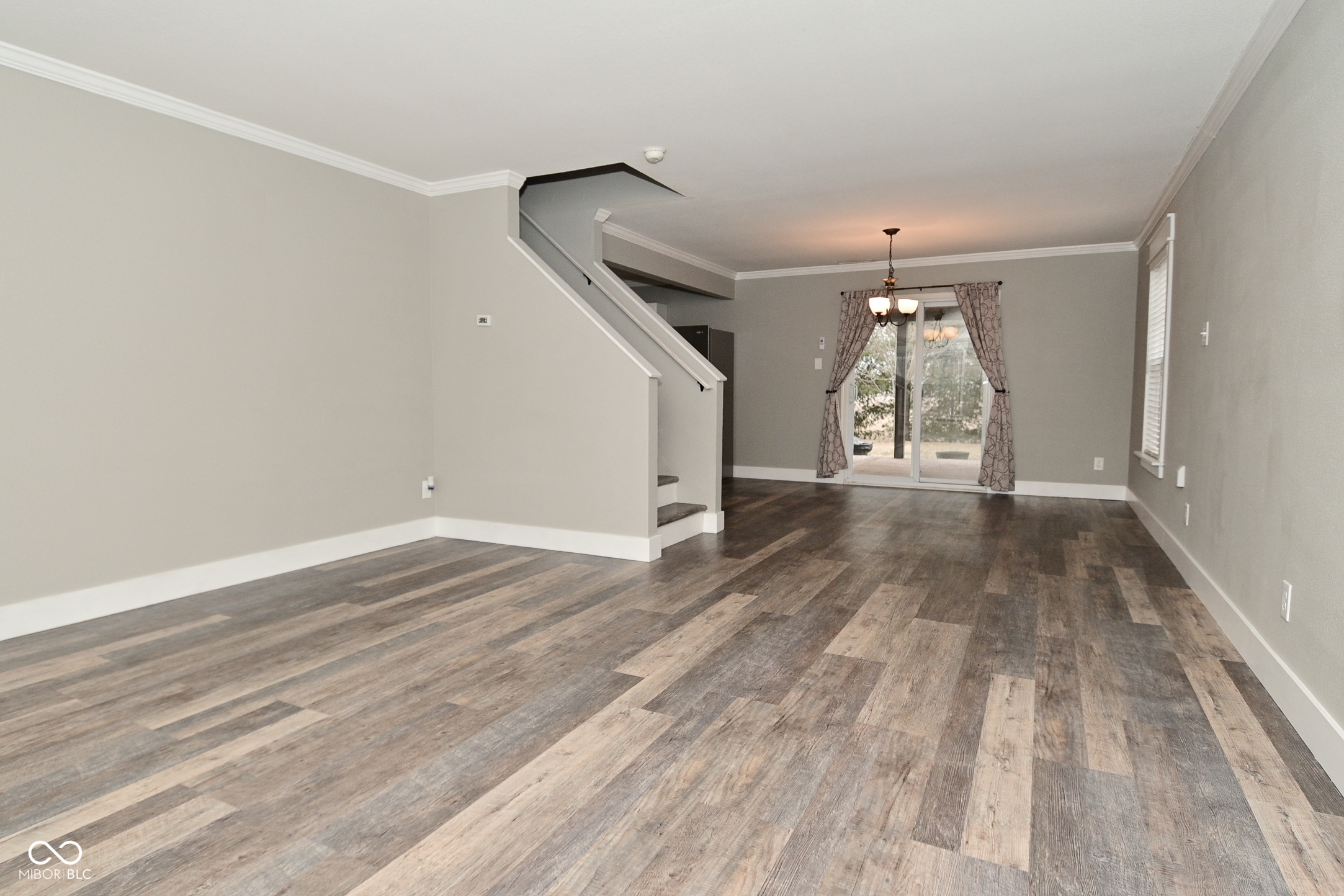 1310 Shadetree Lane