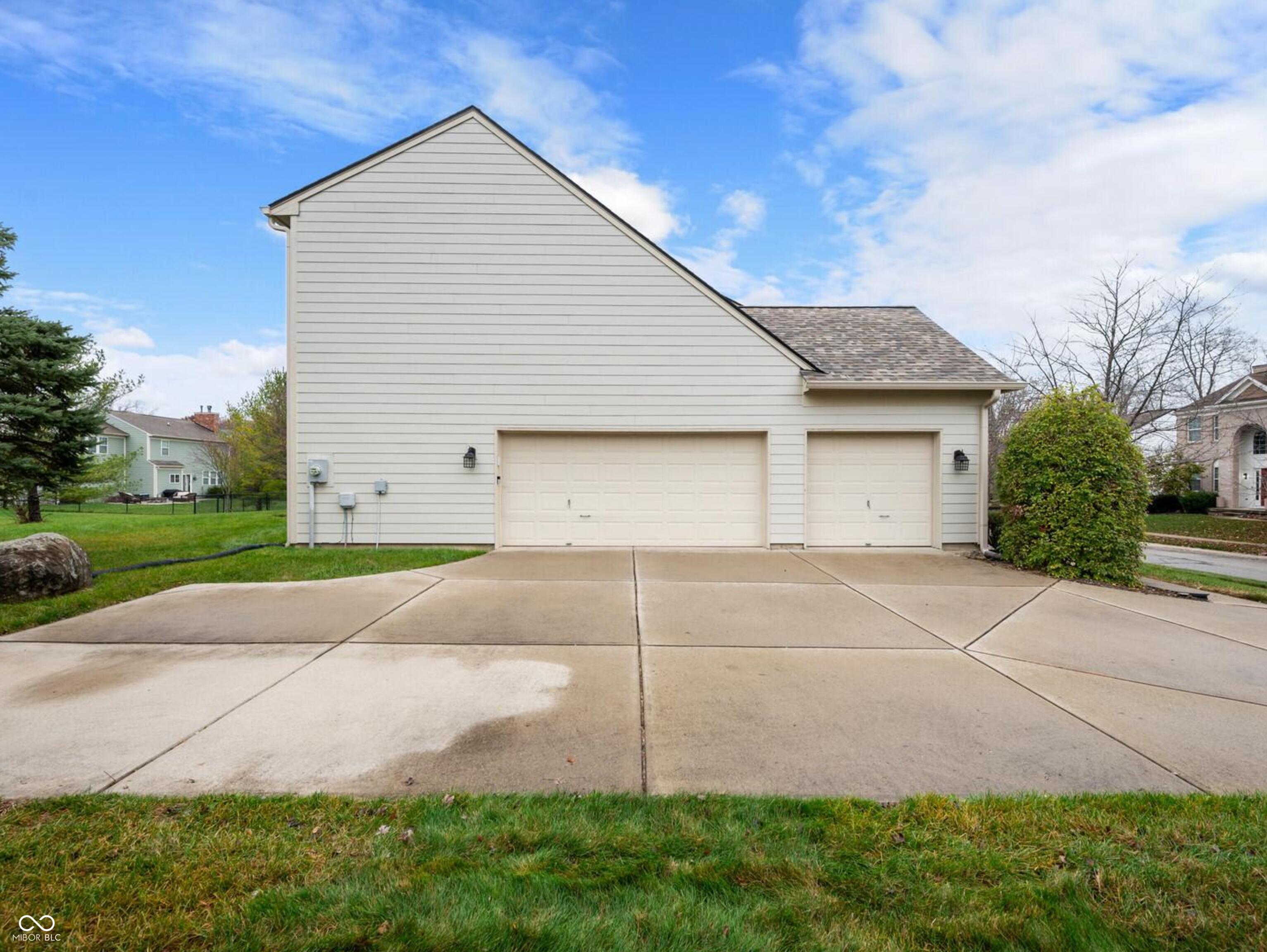 8256 Plumwood Lane