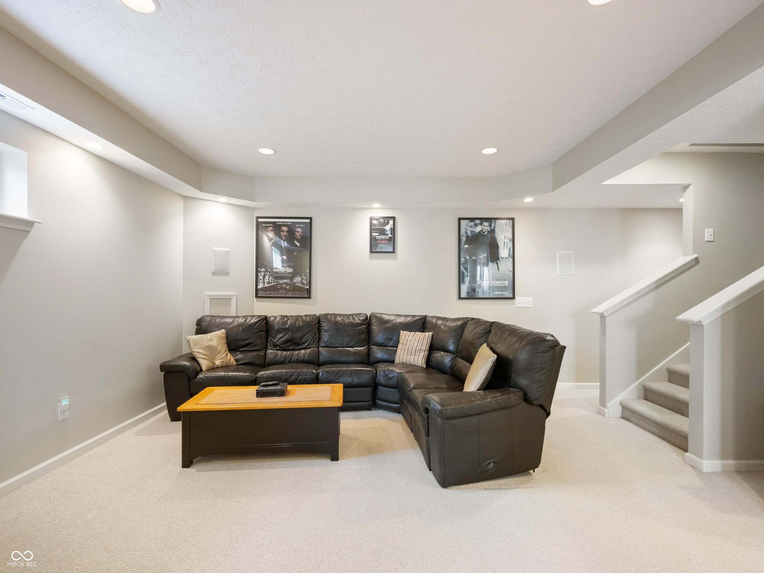 8256 Plumwood Lane