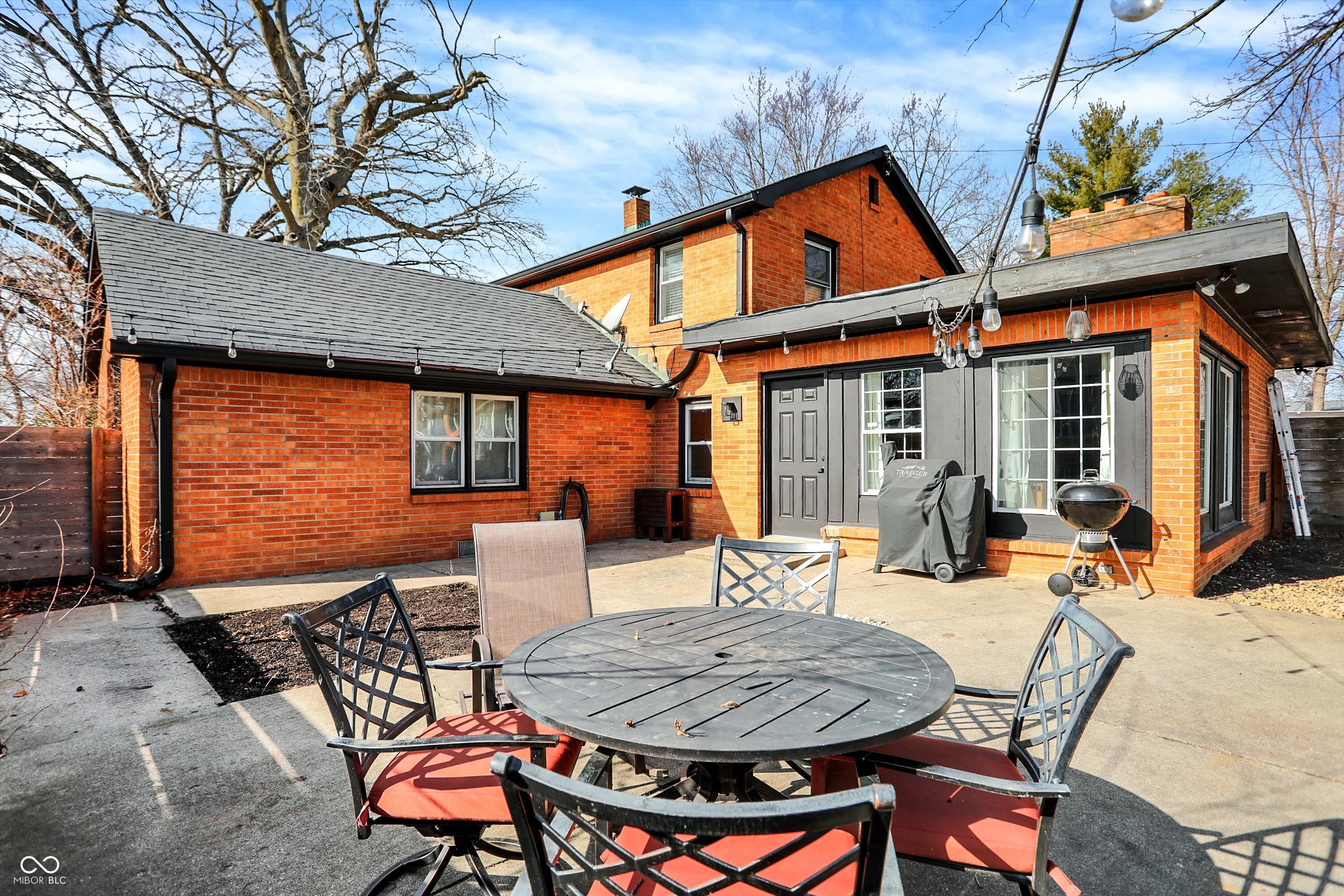 129 N Sadlier Drive