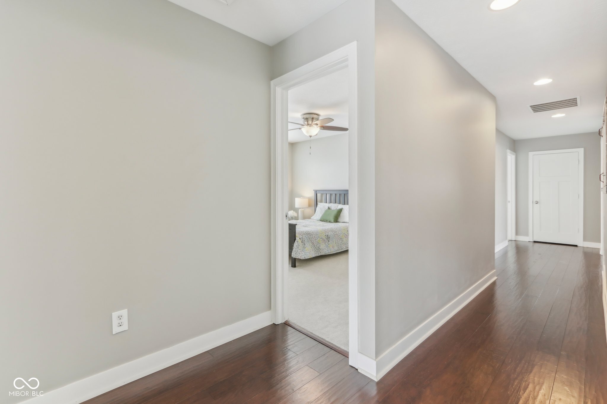 5528 Cottage Grove Lane