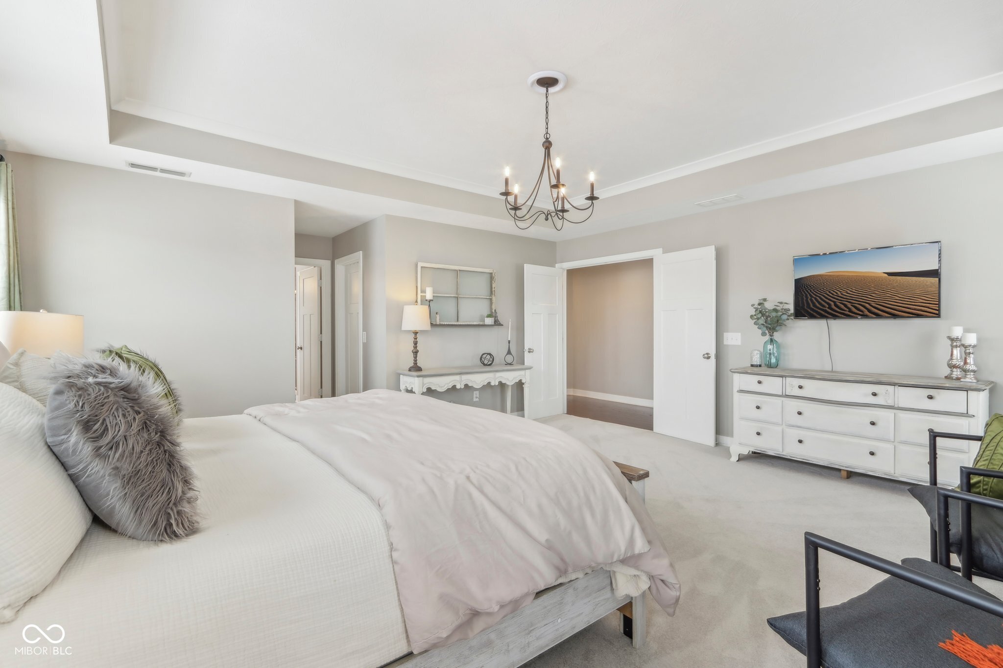 5528 Cottage Grove Lane