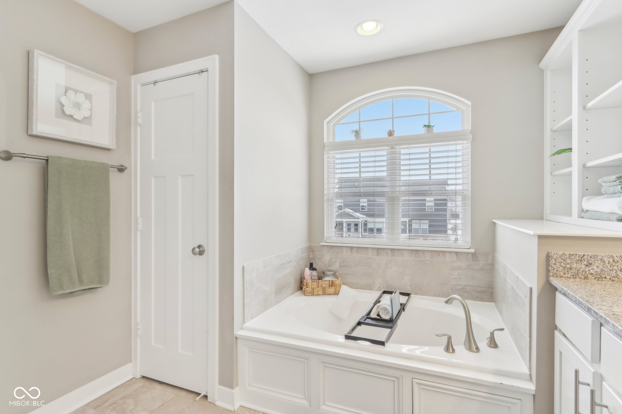 5528 Cottage Grove Lane