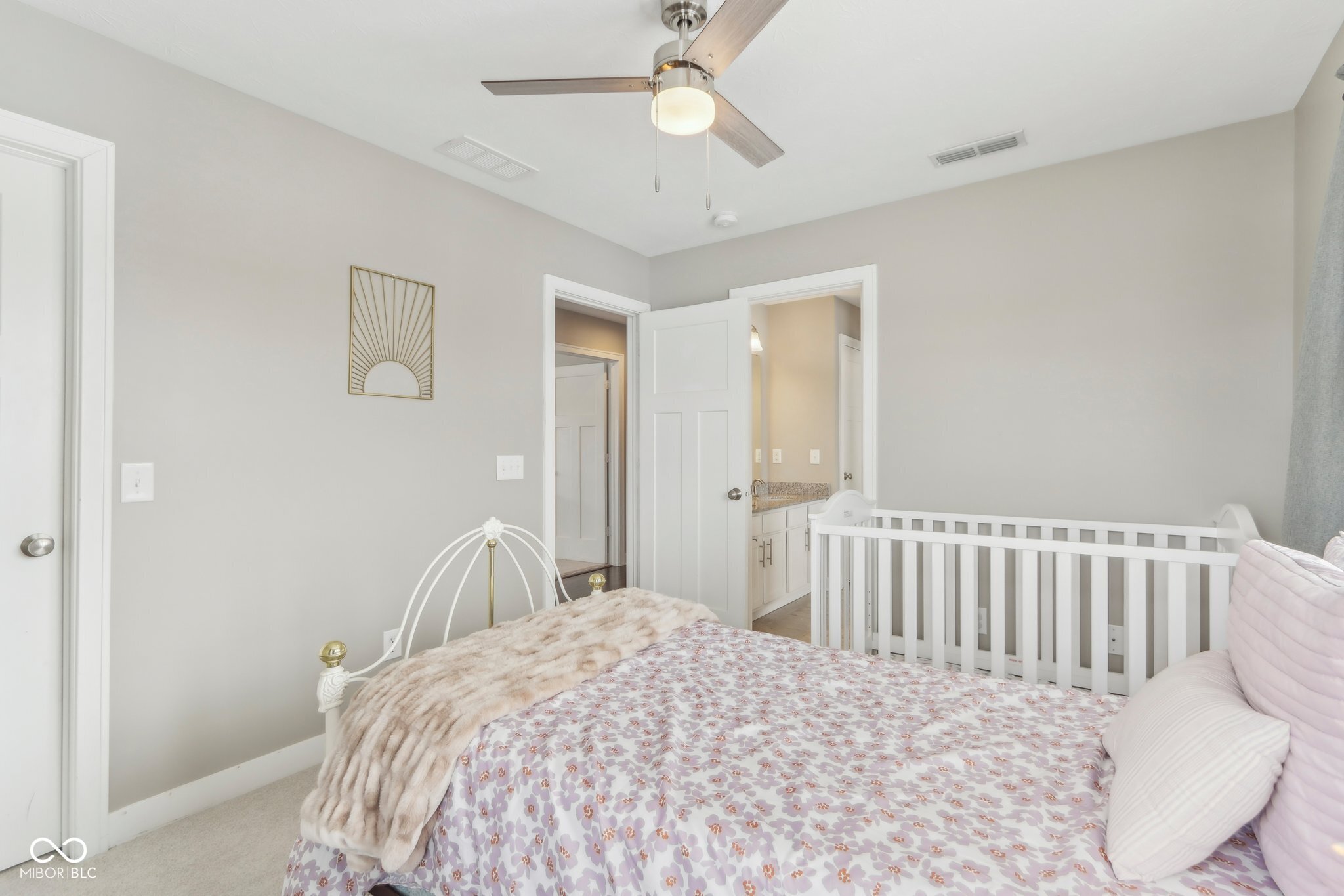 5528 Cottage Grove Lane