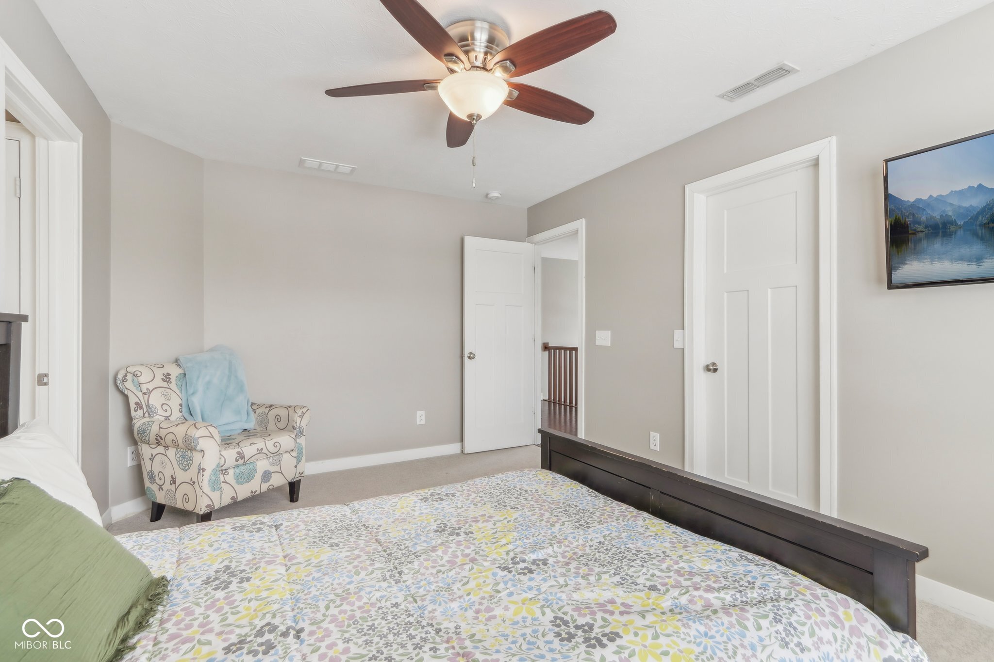 5528 Cottage Grove Lane