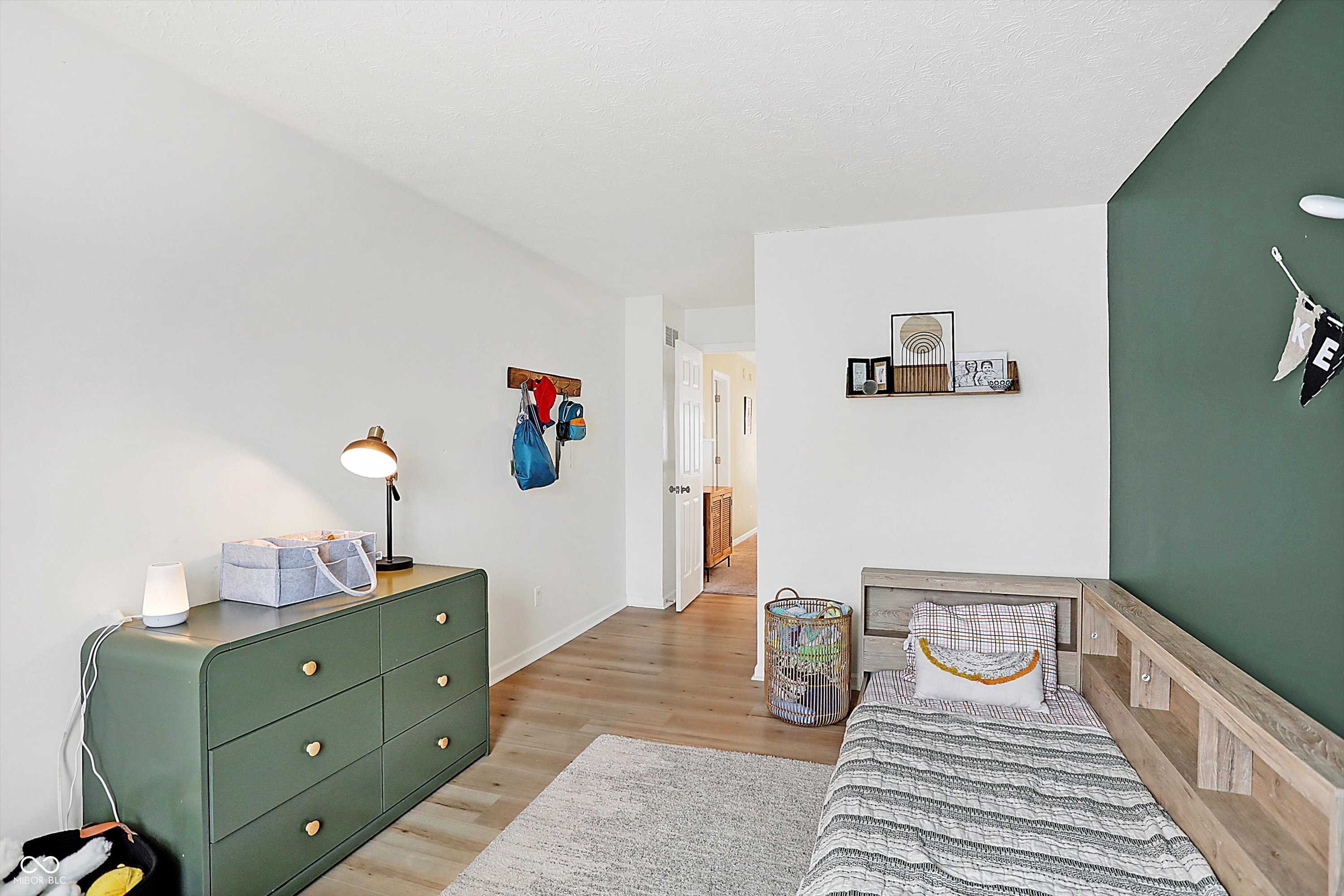 10351 Dolphin Lane